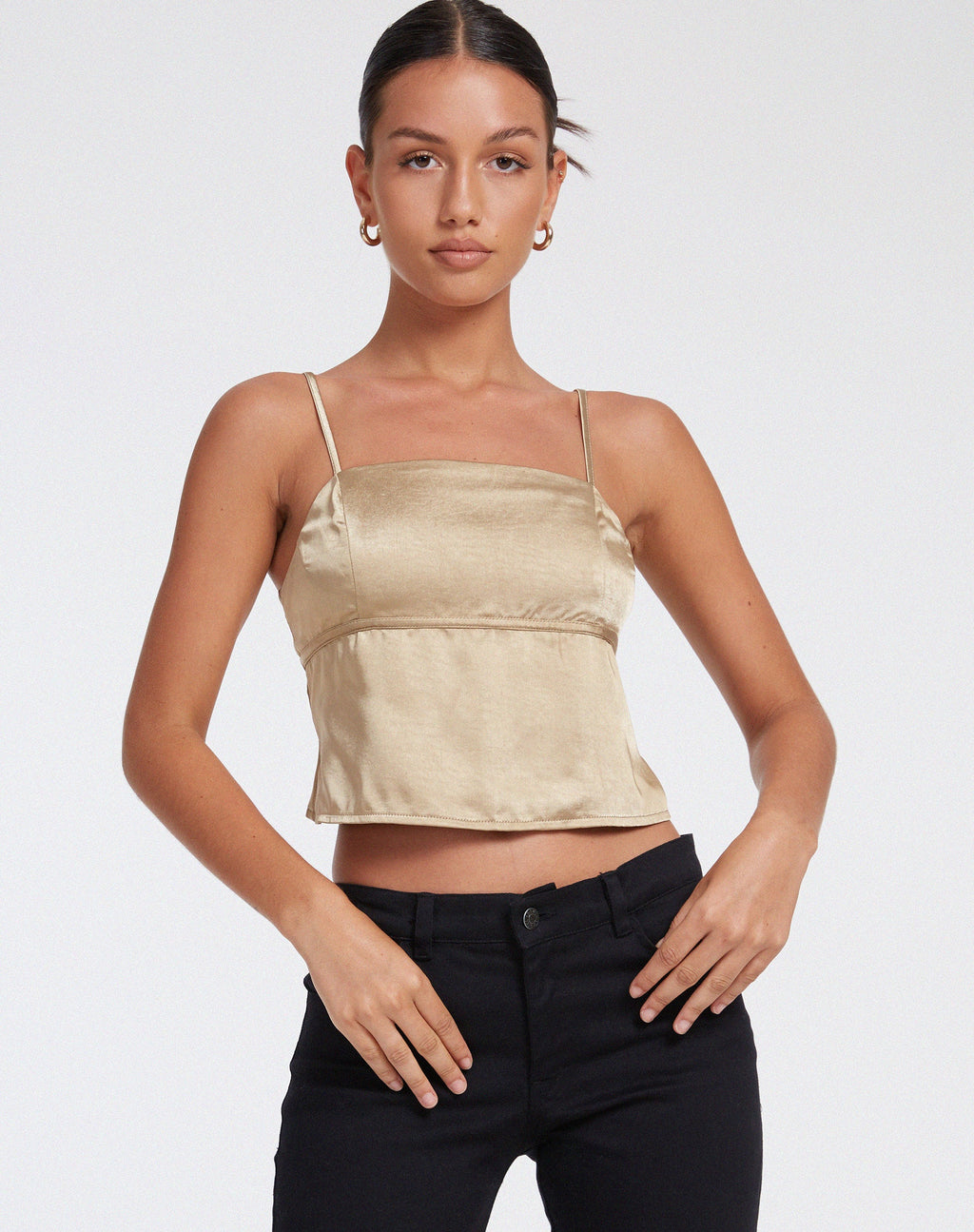 Nandina top in satijn olijfgoud