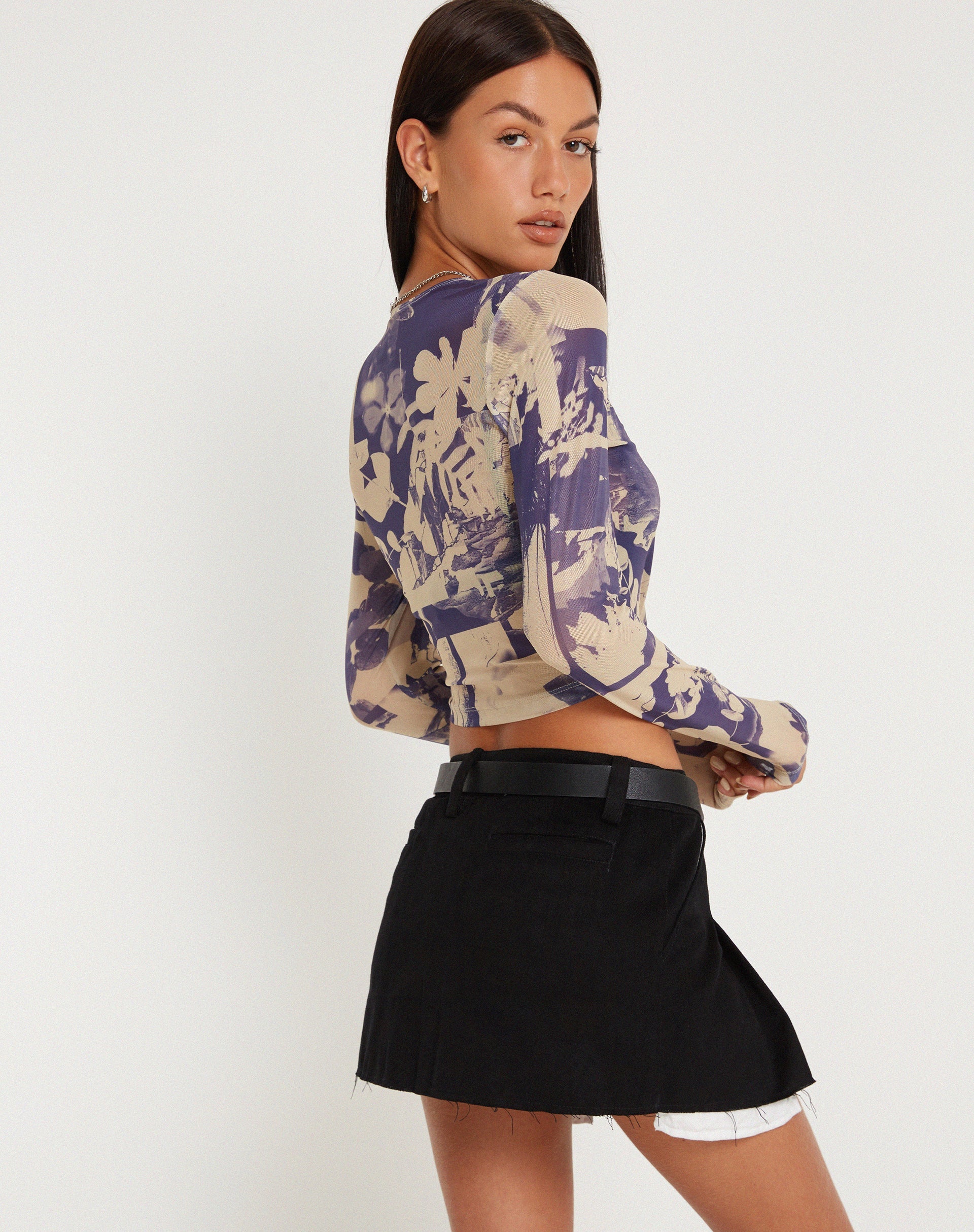 Afbeelding van Narita Bedrukte Crop Top met lange mouwen in Collage Floral Shadow Purple