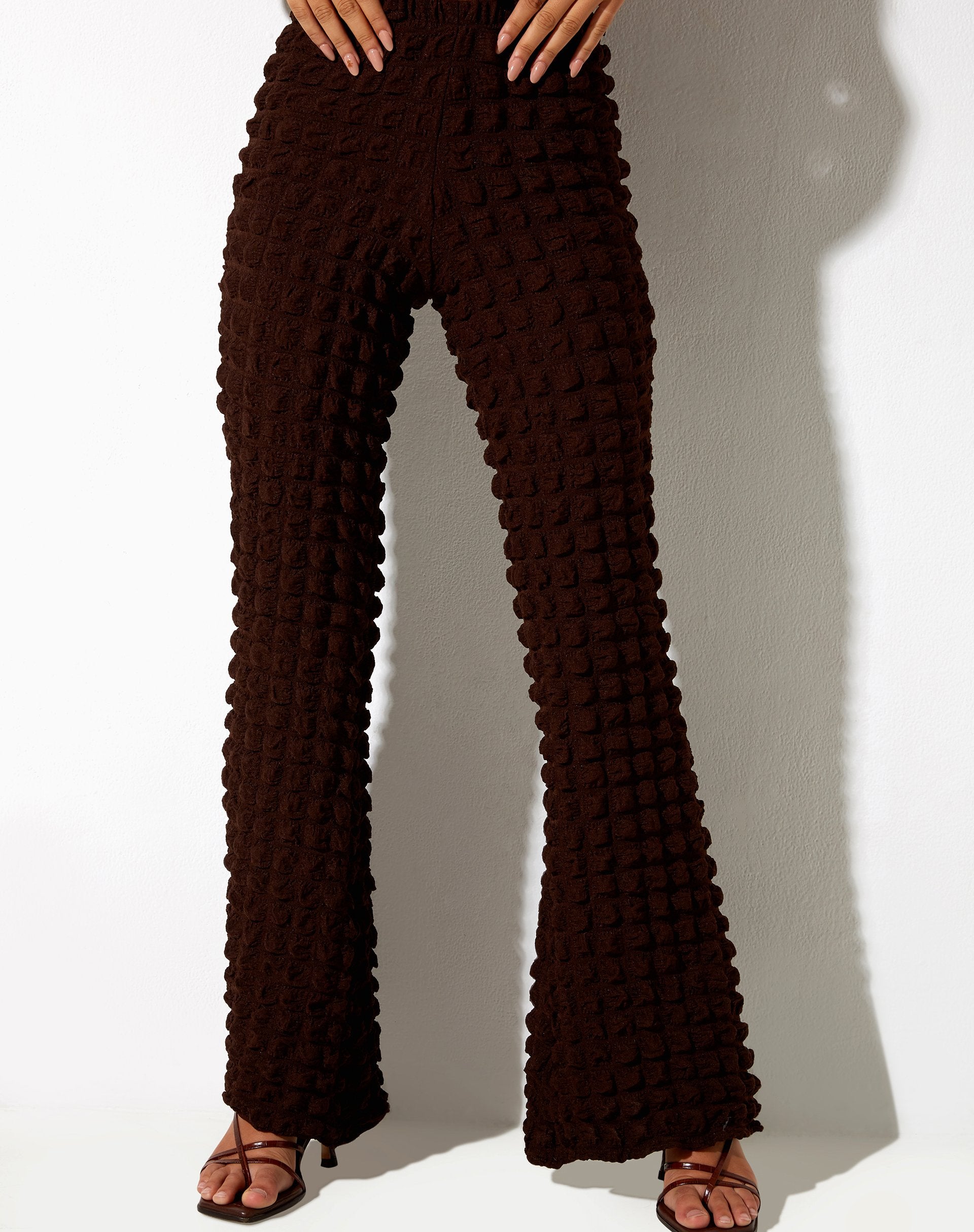 Afbeelding van Meldi broek in bubble-jersey bruin