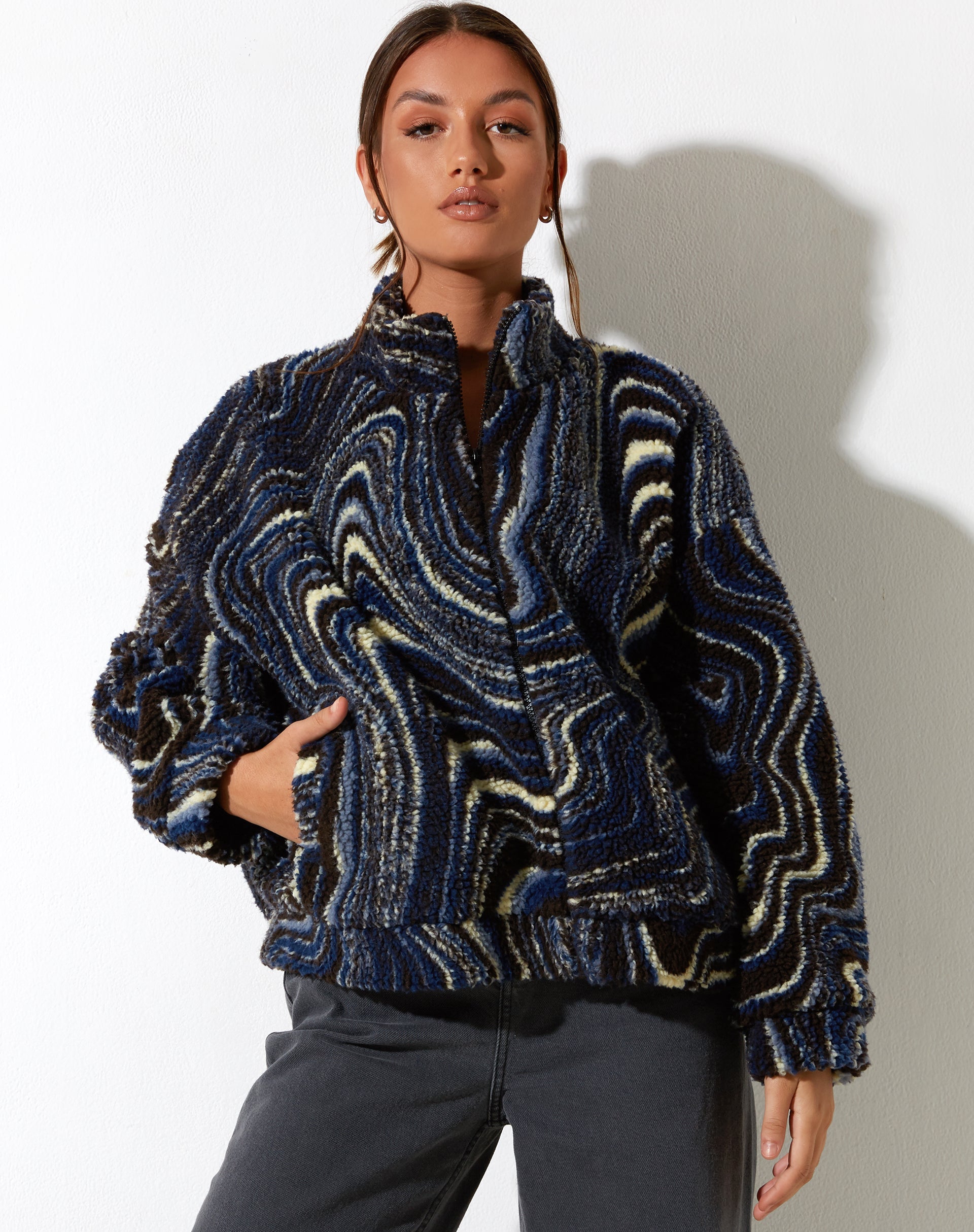 Nereo jack in ribbelblauw, zwart en ivoor