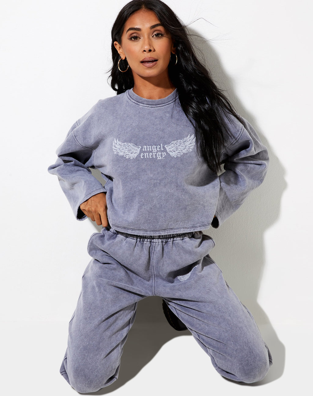 Niyo Sweatshirt in Charcoal Wash "Angel Energy" Vleugels