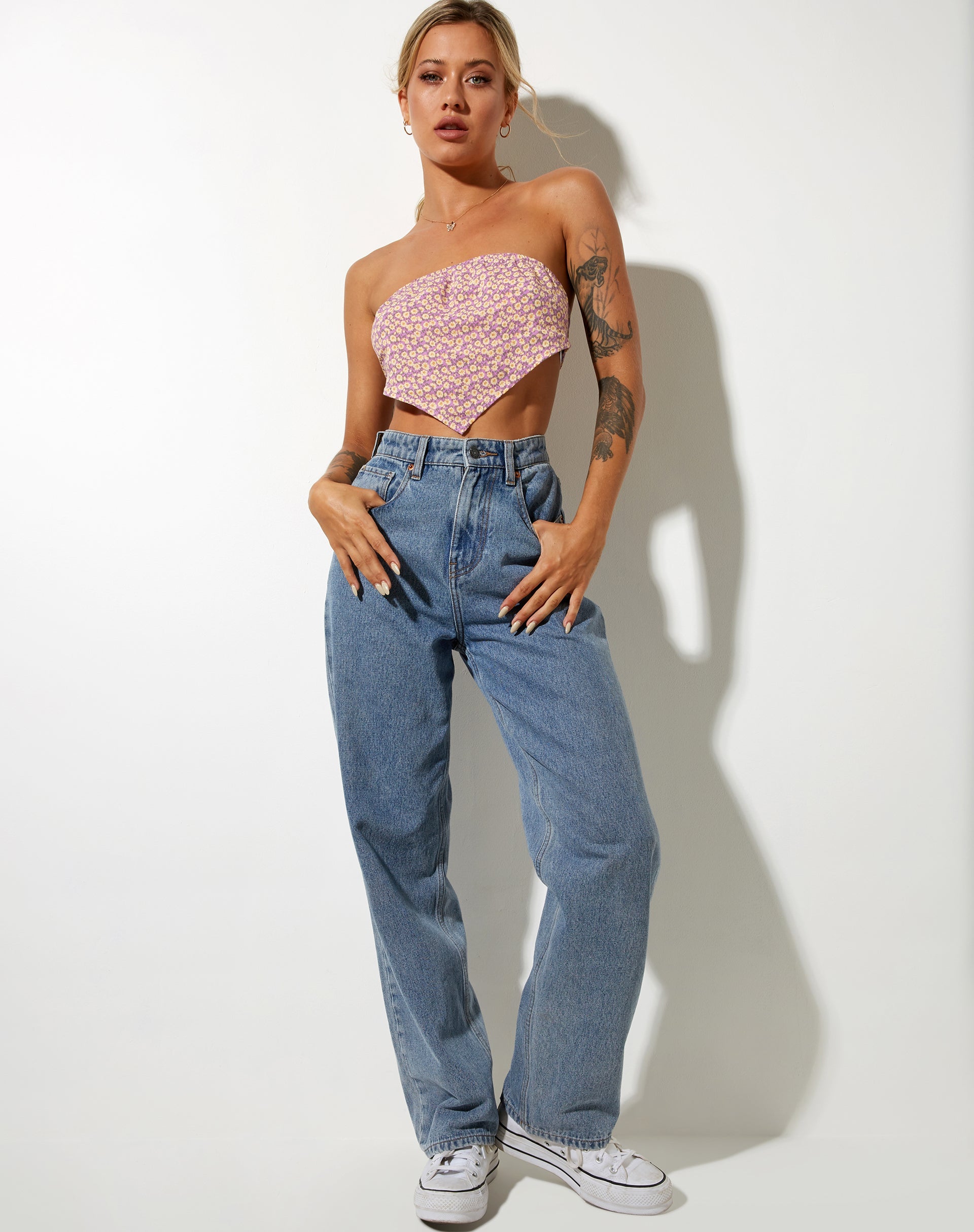 Afbeelding van Nolda Crop Top in Flower Fun Lila Citroen