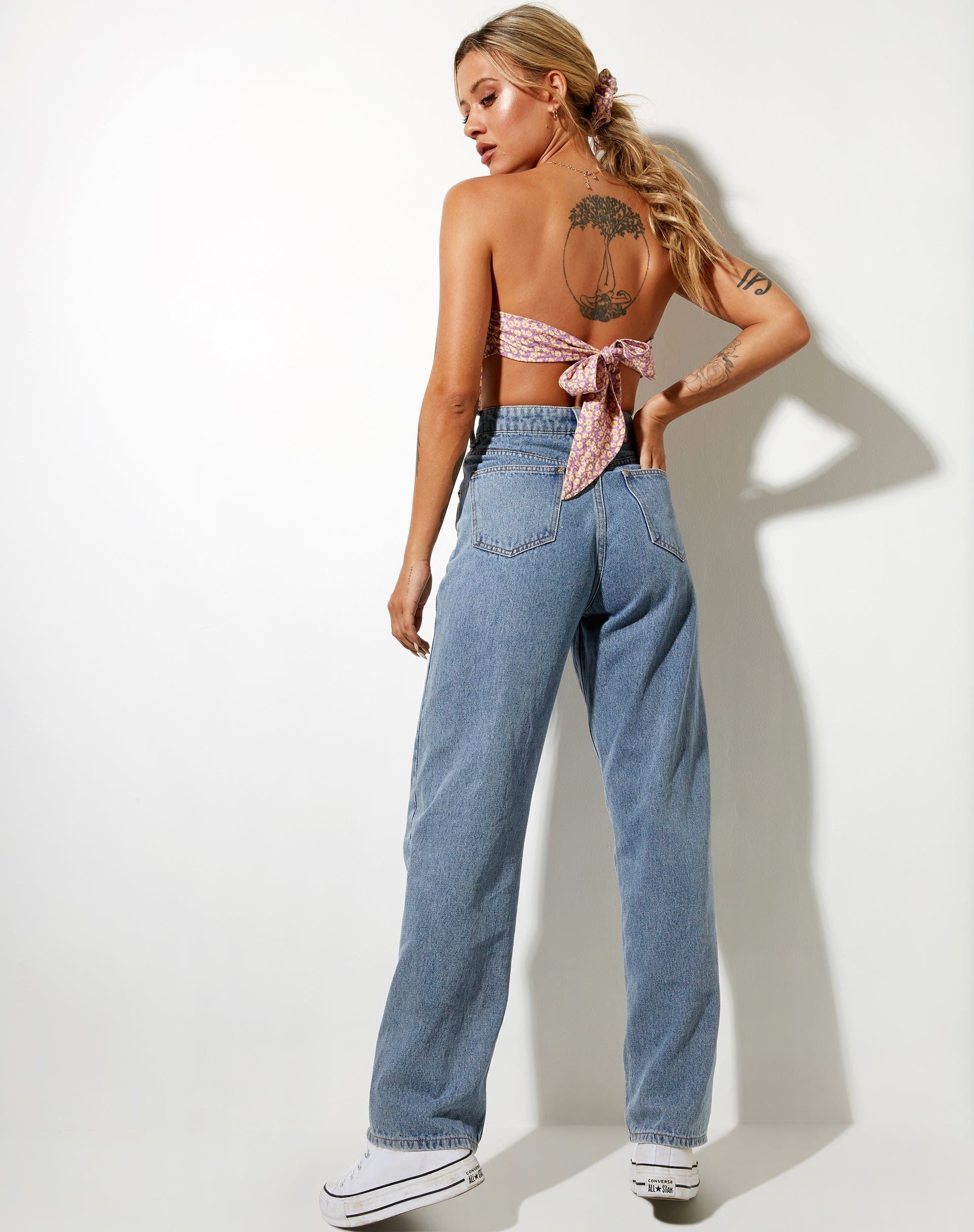 Afbeelding van Nolda Crop Top in Flower Fun Lila Citroen