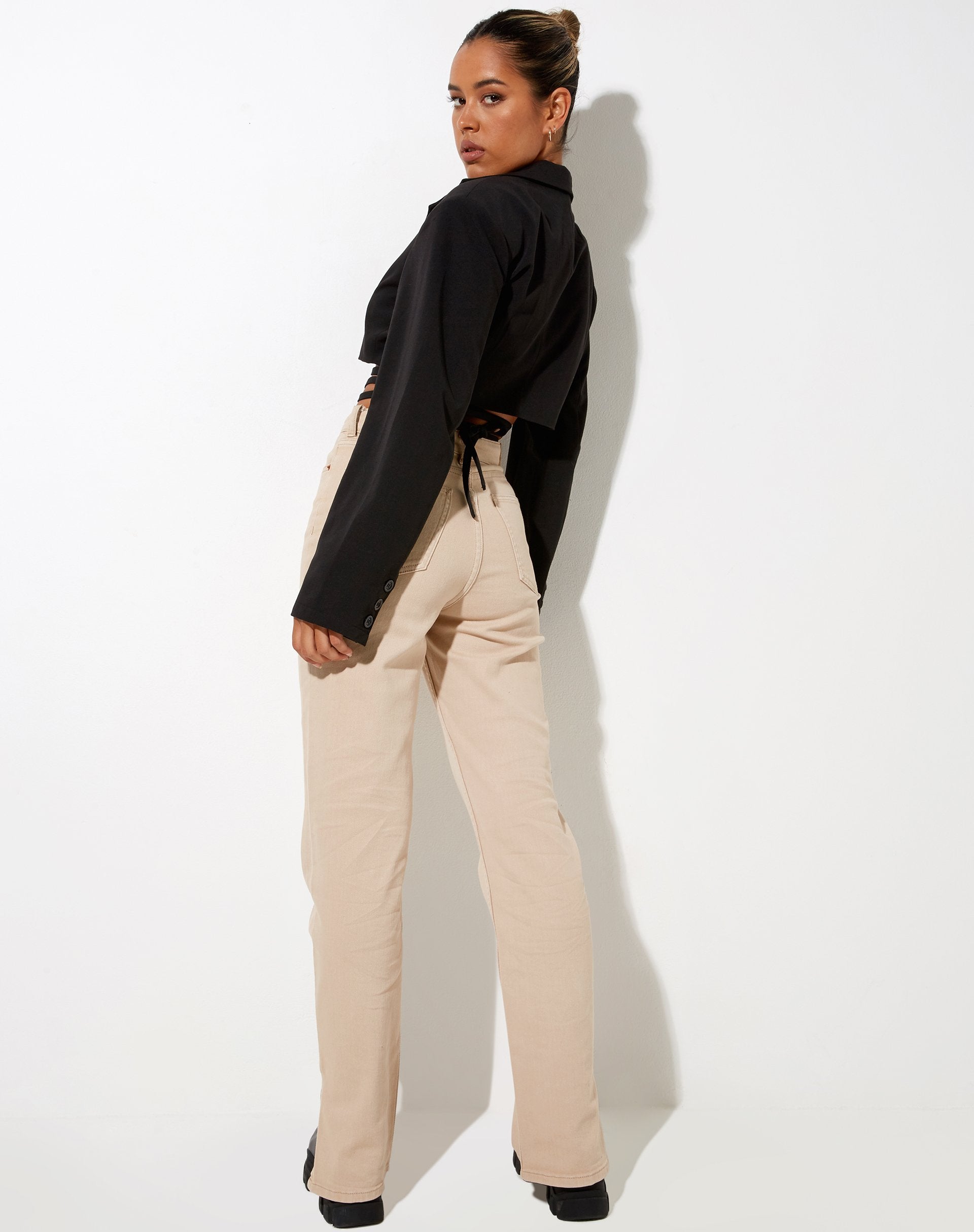Afbeelding van Notus Cropped Blazer in Zwart
