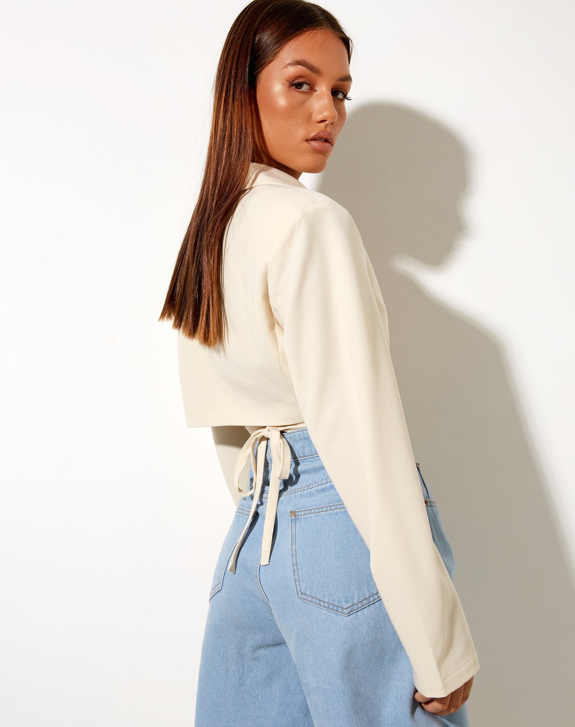 Afbeelding van Notus Cropped Blazer in Getailleerde Crème