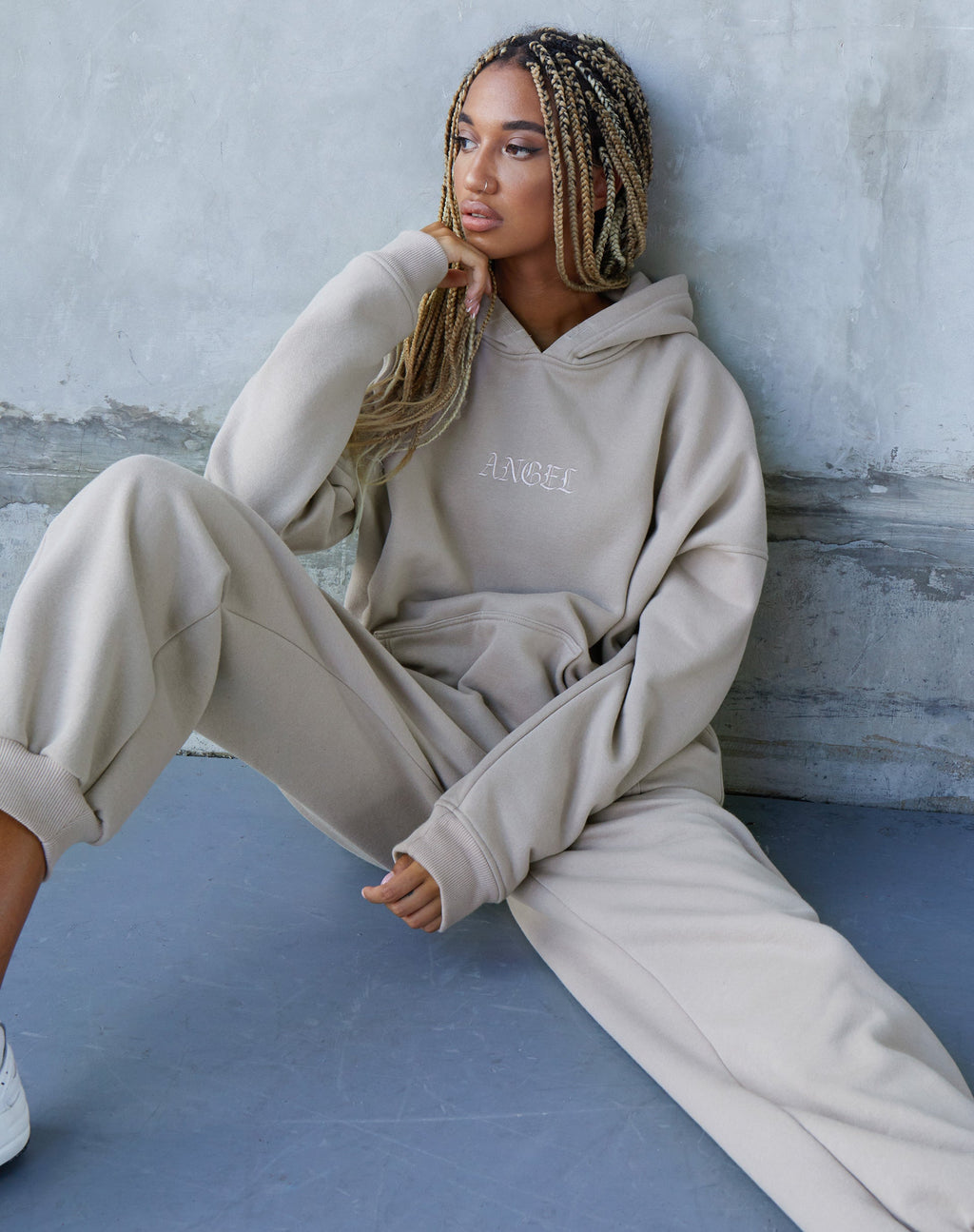 Oversized Hoodie in Mushroom 'Angel' Embro