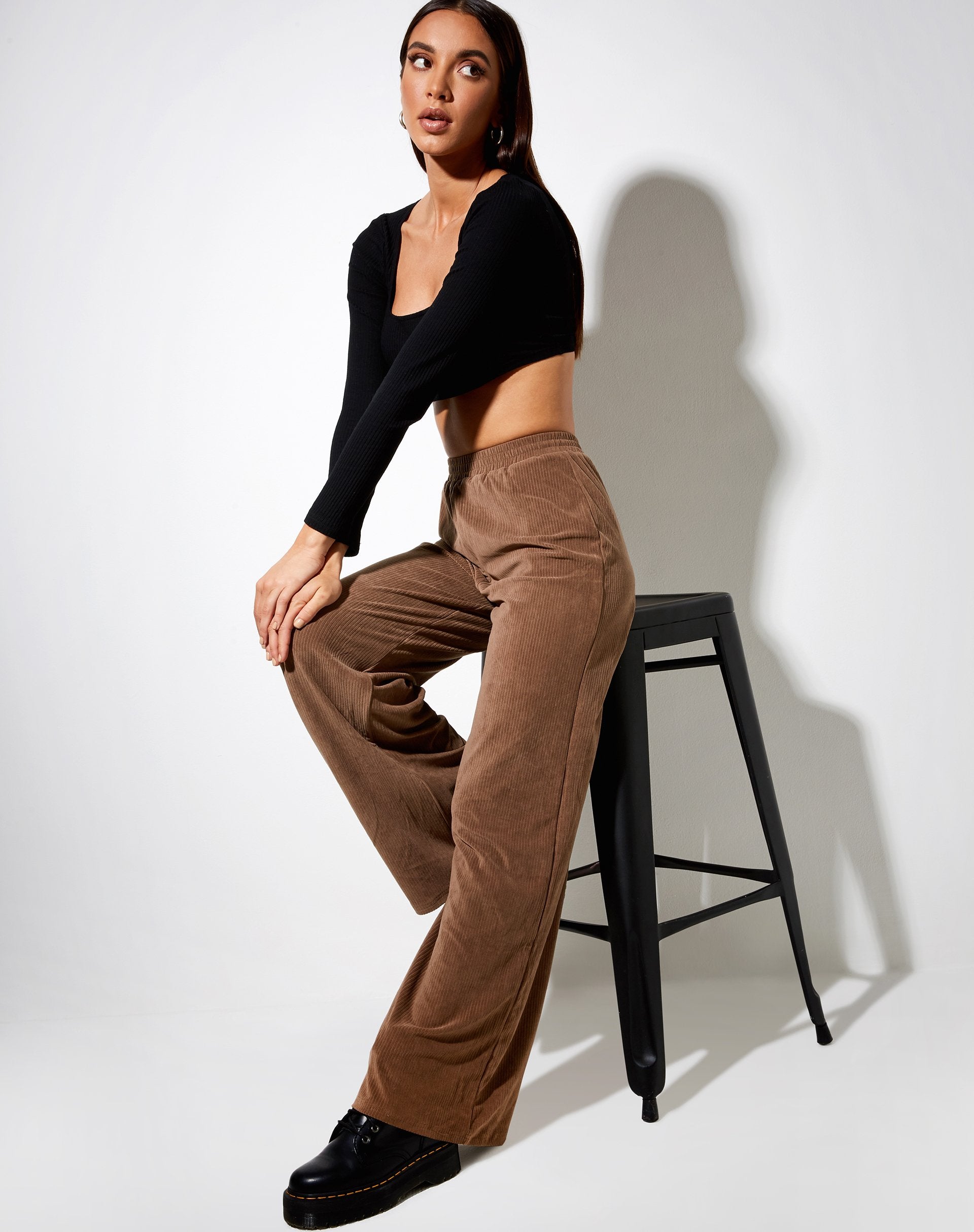 Afbeelding van Obeli broek in fluwelen rib Tan Bruin