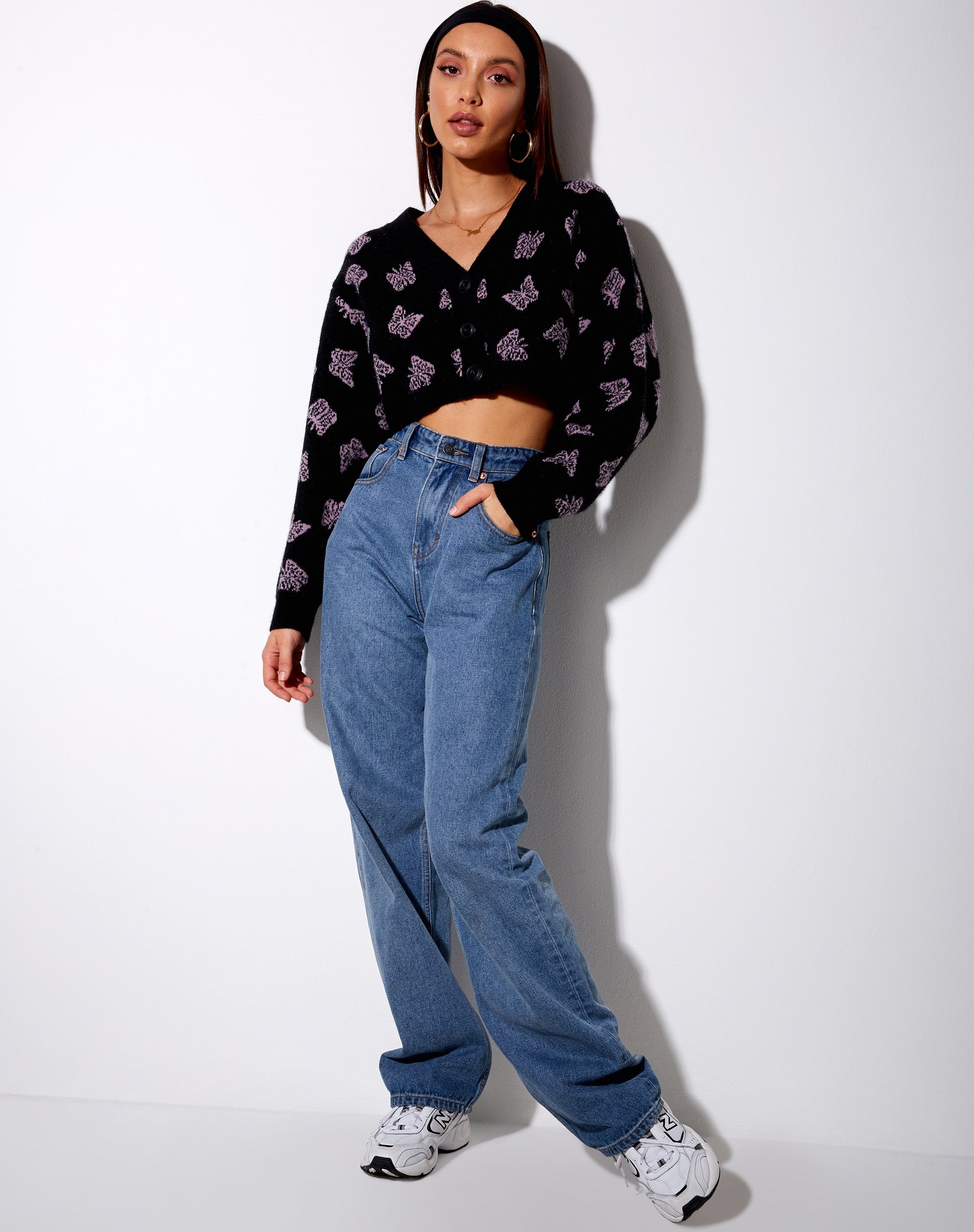 Afbeelding van Olina Cropped Cardigan in Zwart en Paars Vlinder
