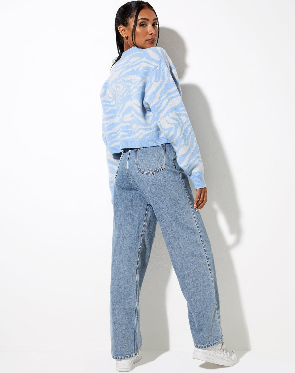 Olina Cropped Cardi in Zebrablauw Grijs