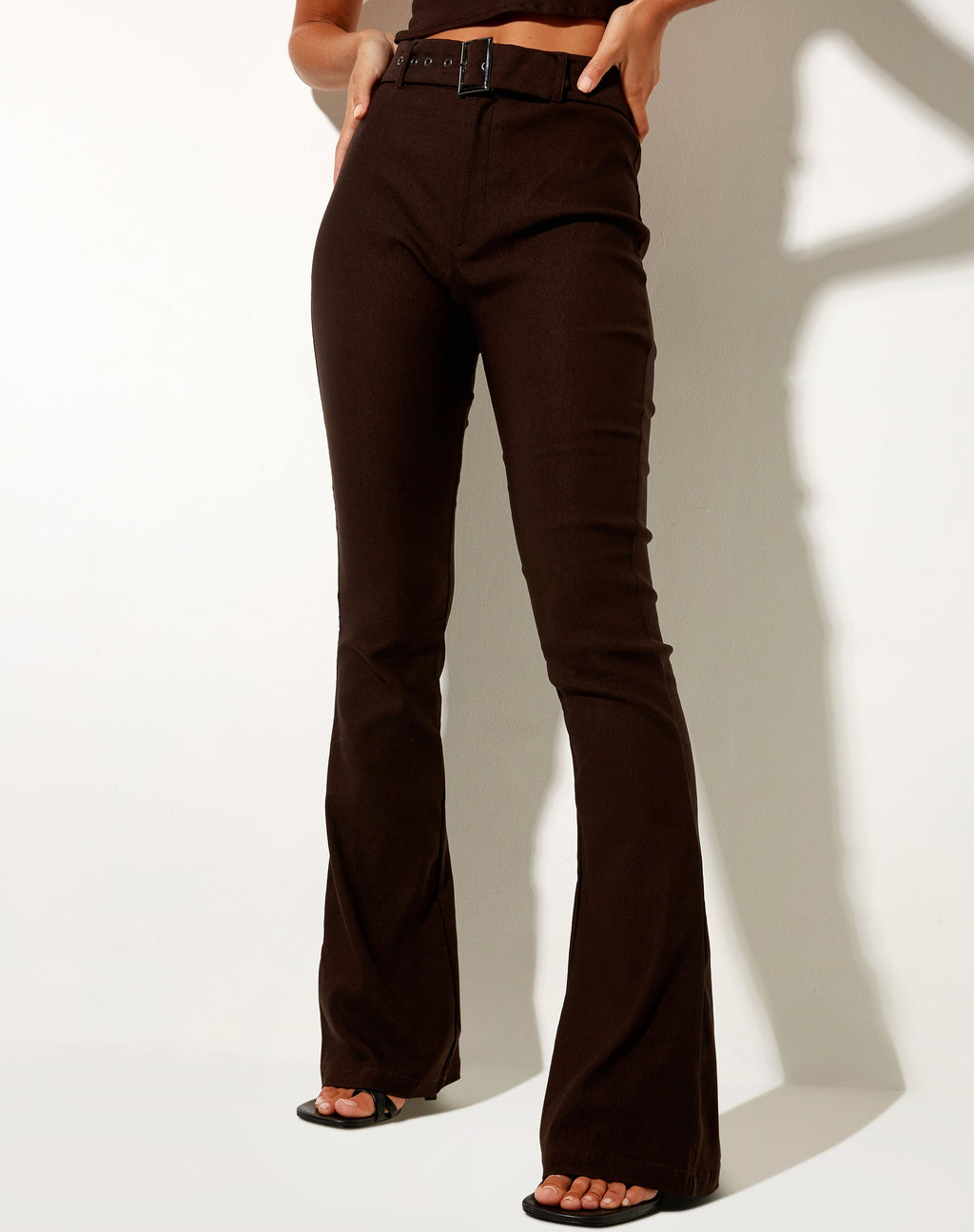 Zaltana Flare Broek in Getailleerd Bruin