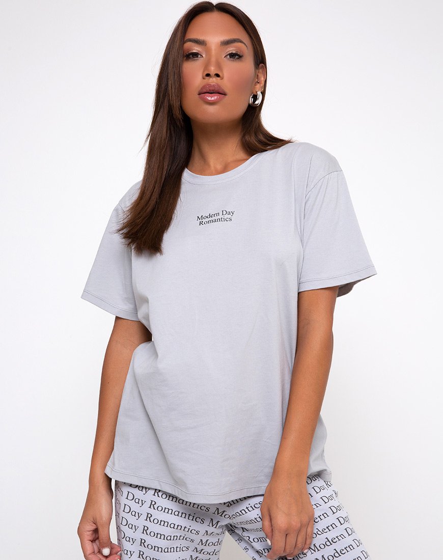 Oversized Basic T-shirt in Modern Day Romantics Grijs