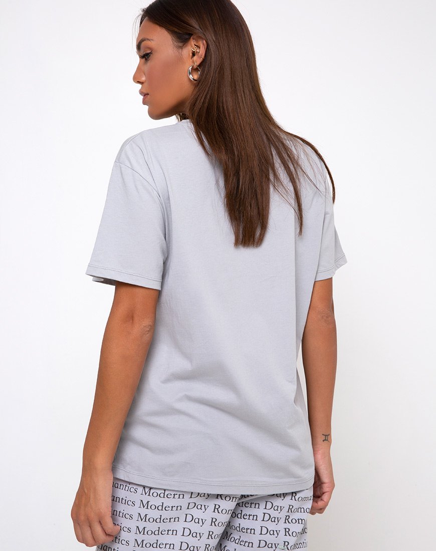 Oversized Basic T-shirt in Modern Day Romantics Grijs