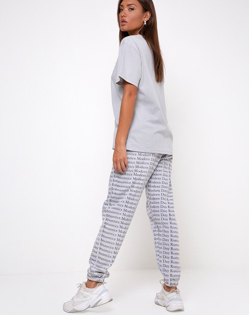 Afbeelding van Oversize Basic T-shirt in Modern Day Romantics Grijs