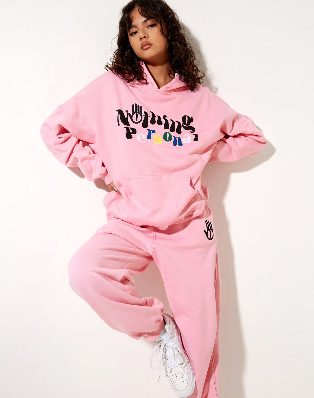Oversized Hoodie in Pioenroze Niets Persoonlijks