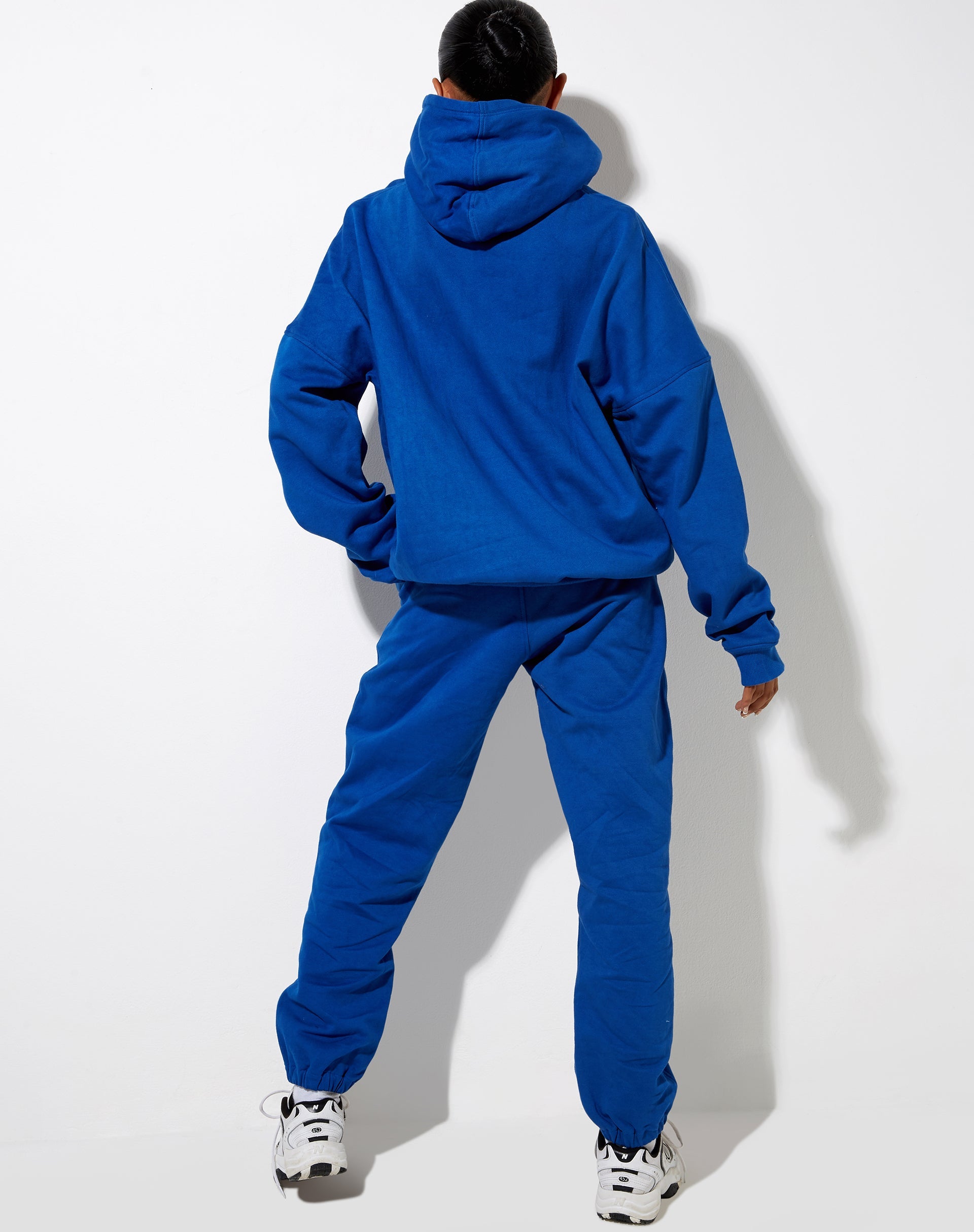 Afbeelding van Oversize Hoodie in Cobalt It Just Hits Different Embro
