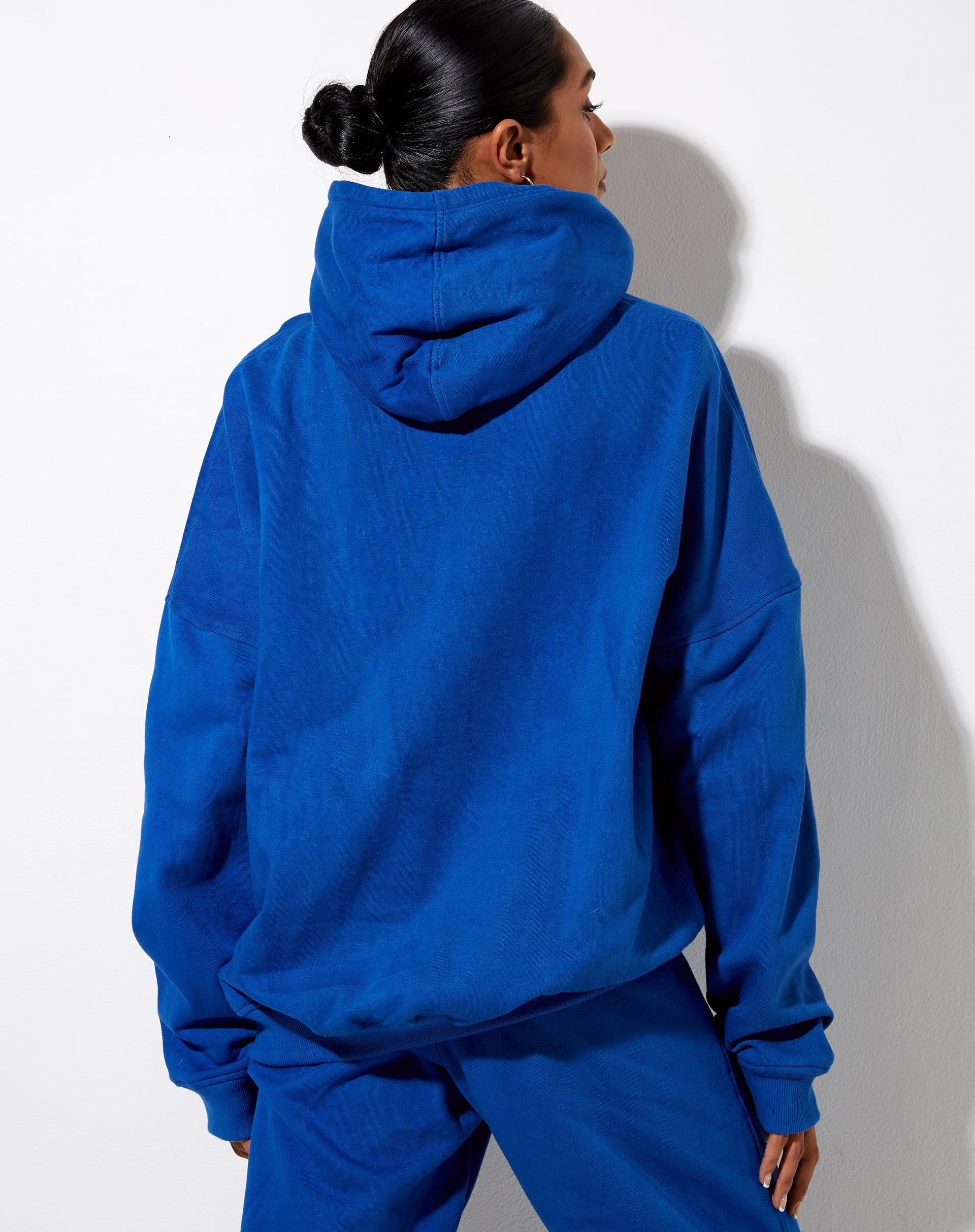 Afbeelding van Oversize Hoodie in Cobalt It Just Hits Different Embro