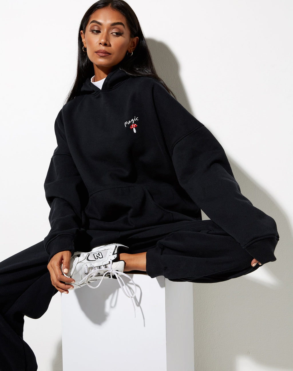 Oversized Hoodie in Zwart Champignon Rood Embro