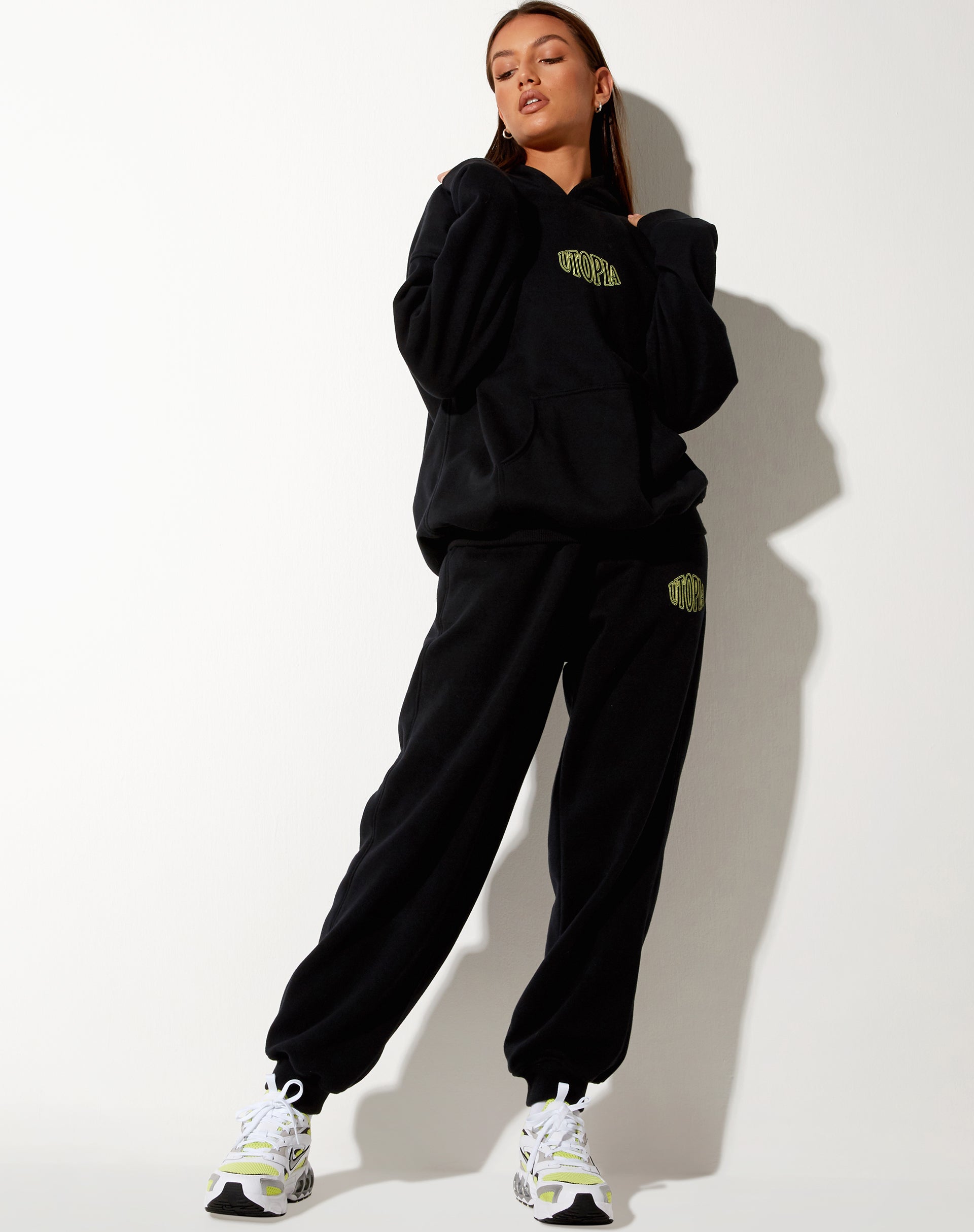 Afbeelding van Oversize Hoodie in Zwart Utopia