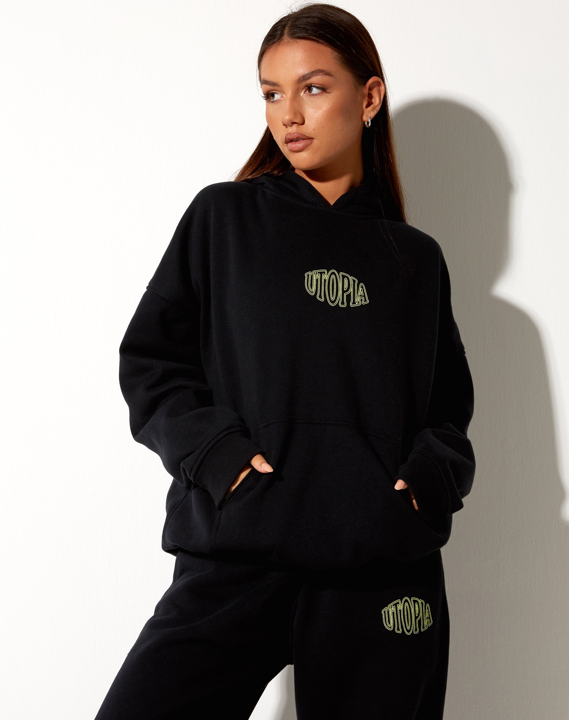 Afbeelding van Oversize Hoodie in Zwart Utopia