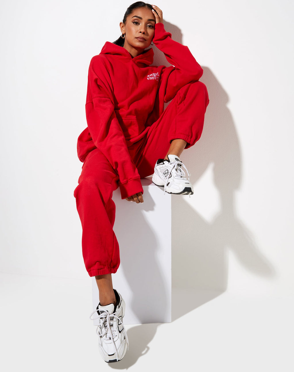 Oversized Hoodie in Racing Red met 'Angel Energy' Embro