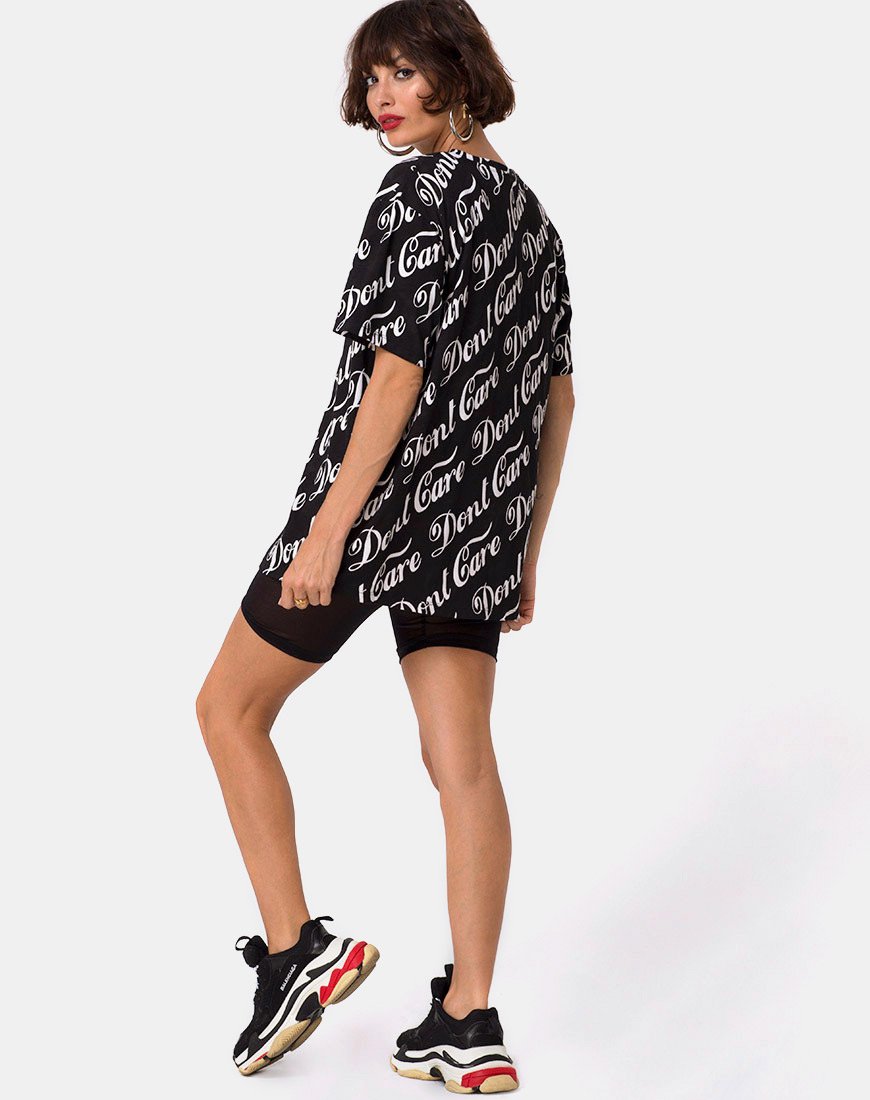 Afbeelding van Oversize Basic T-shirt in Zwart Don't Care Full Print van Mote