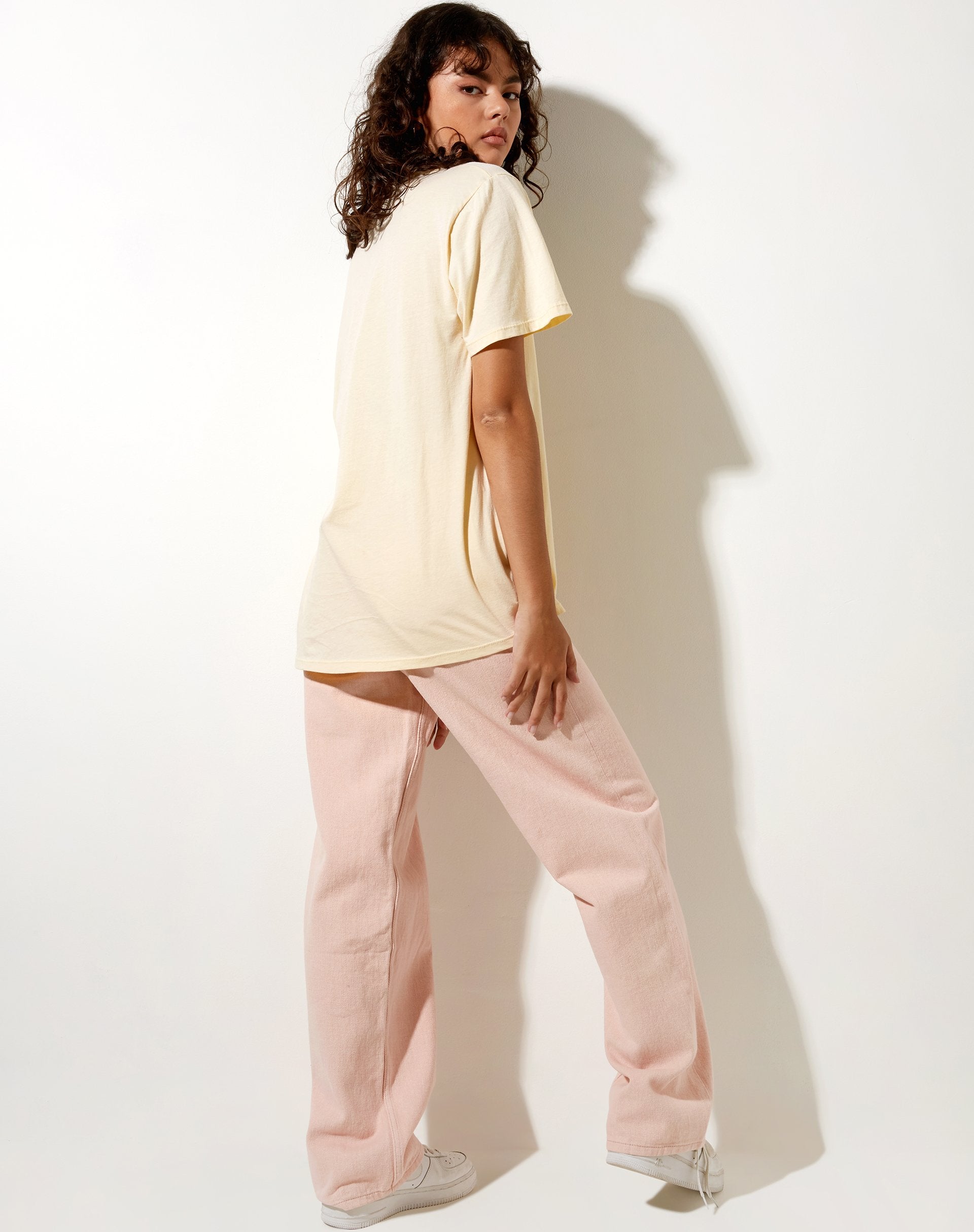 Afbeelding van Oversize Basic Tee in Buttercream Pearl Sands