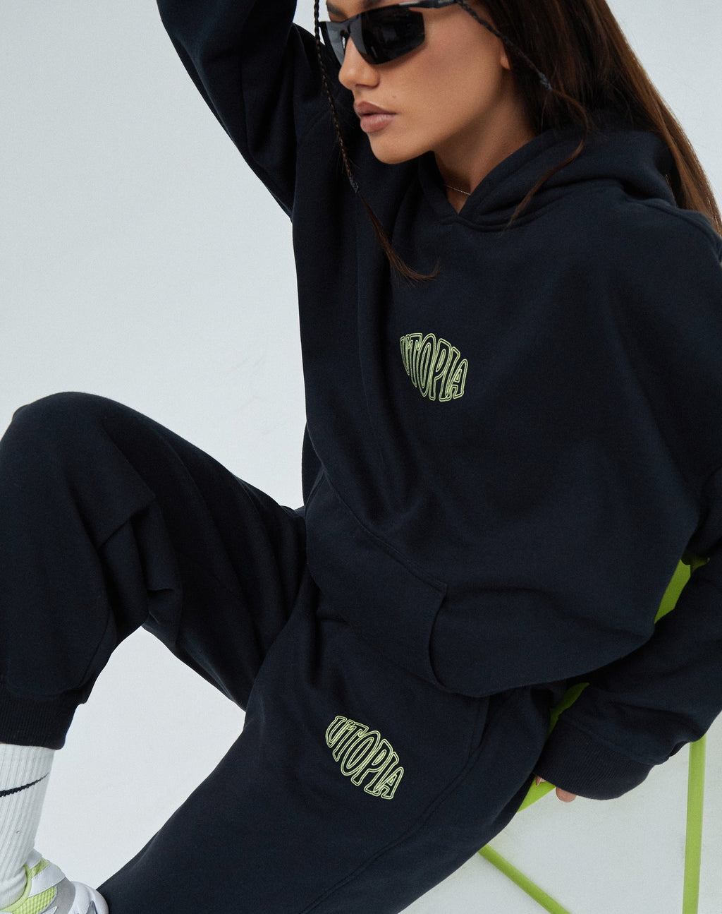 Oversized Hoodie in Zwart Utopia