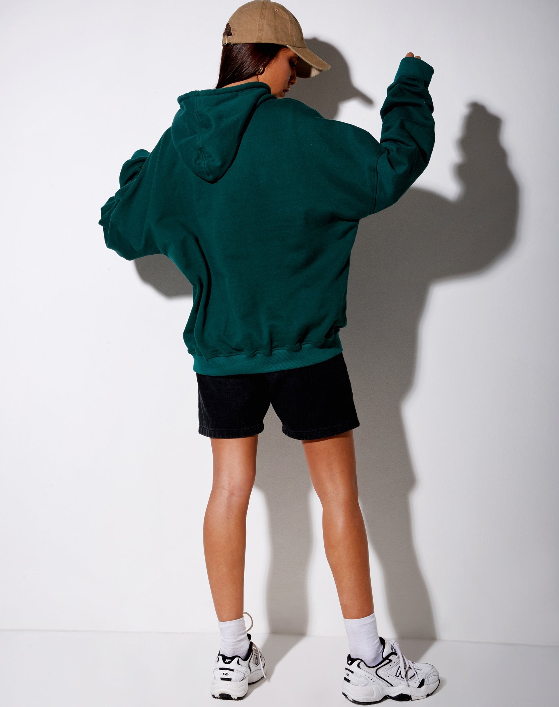 Afbeelding van Oversize Hoody in Bottle Green Too Many Feelings