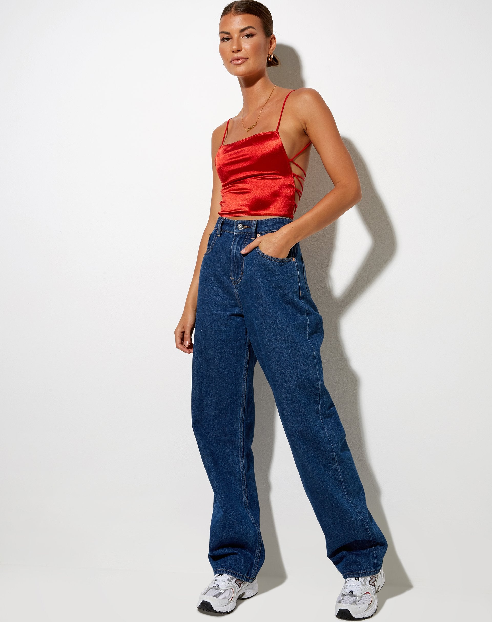 Afbeelding van Ozka Crop Top in Satijn Rust