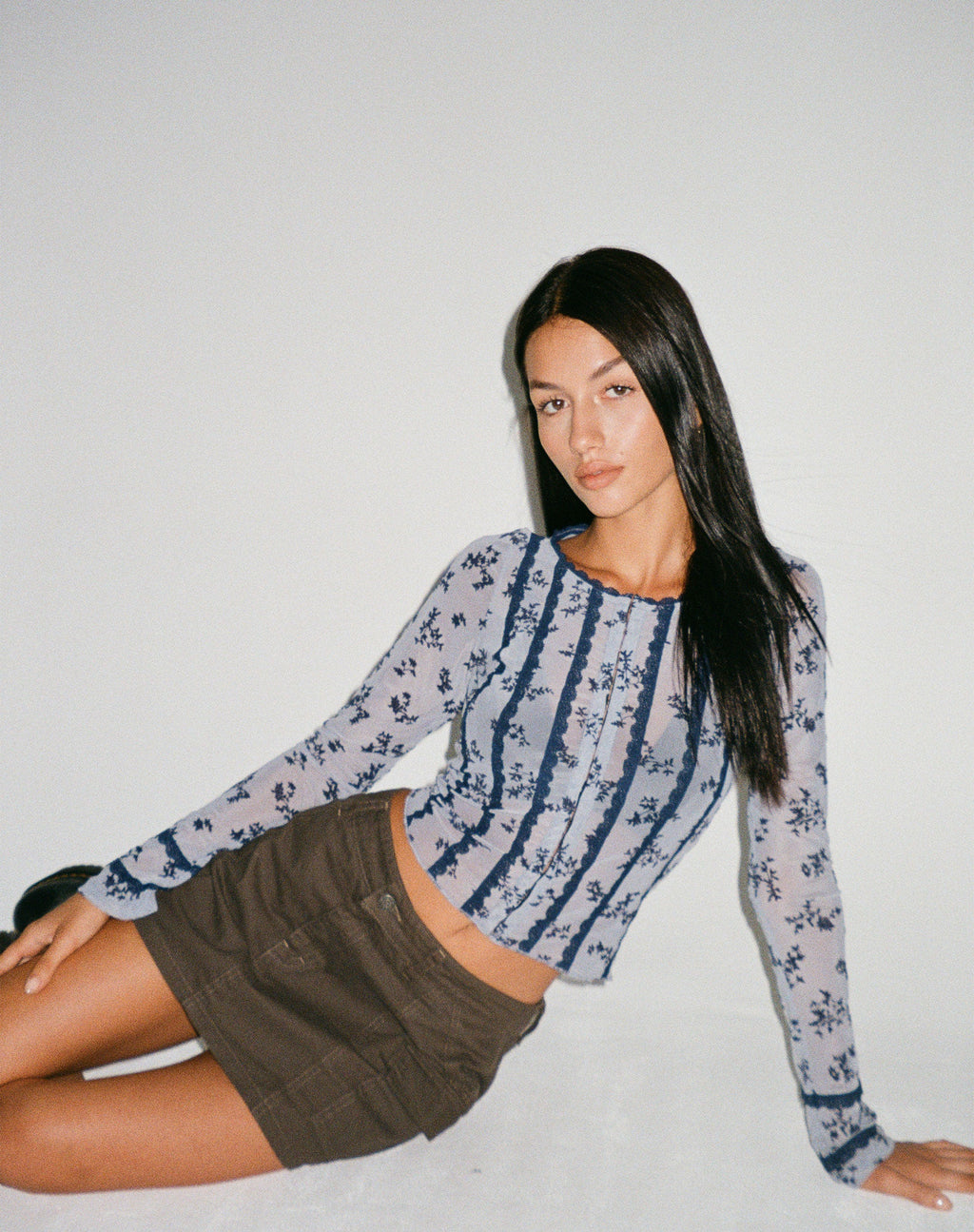Panca Mesh Cardi in Lichtblauw Zwart Botanist Flocking