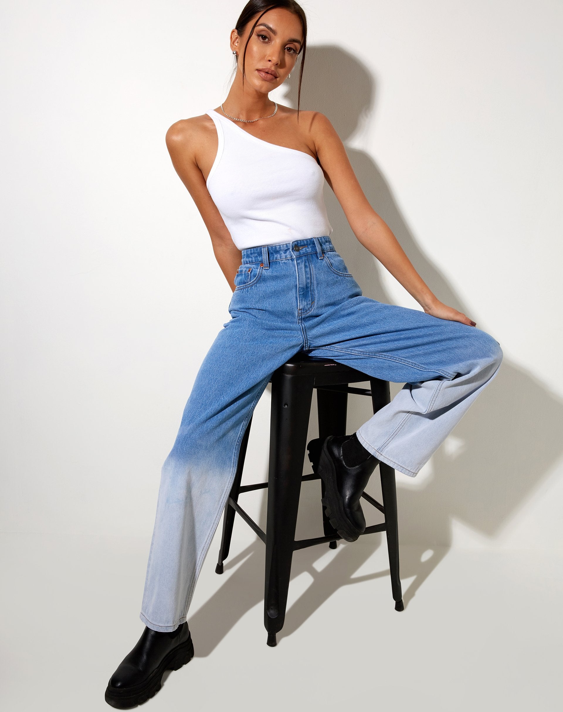 Afbeelding van Dip Bleach Parallel Jeans in Super Light Wash