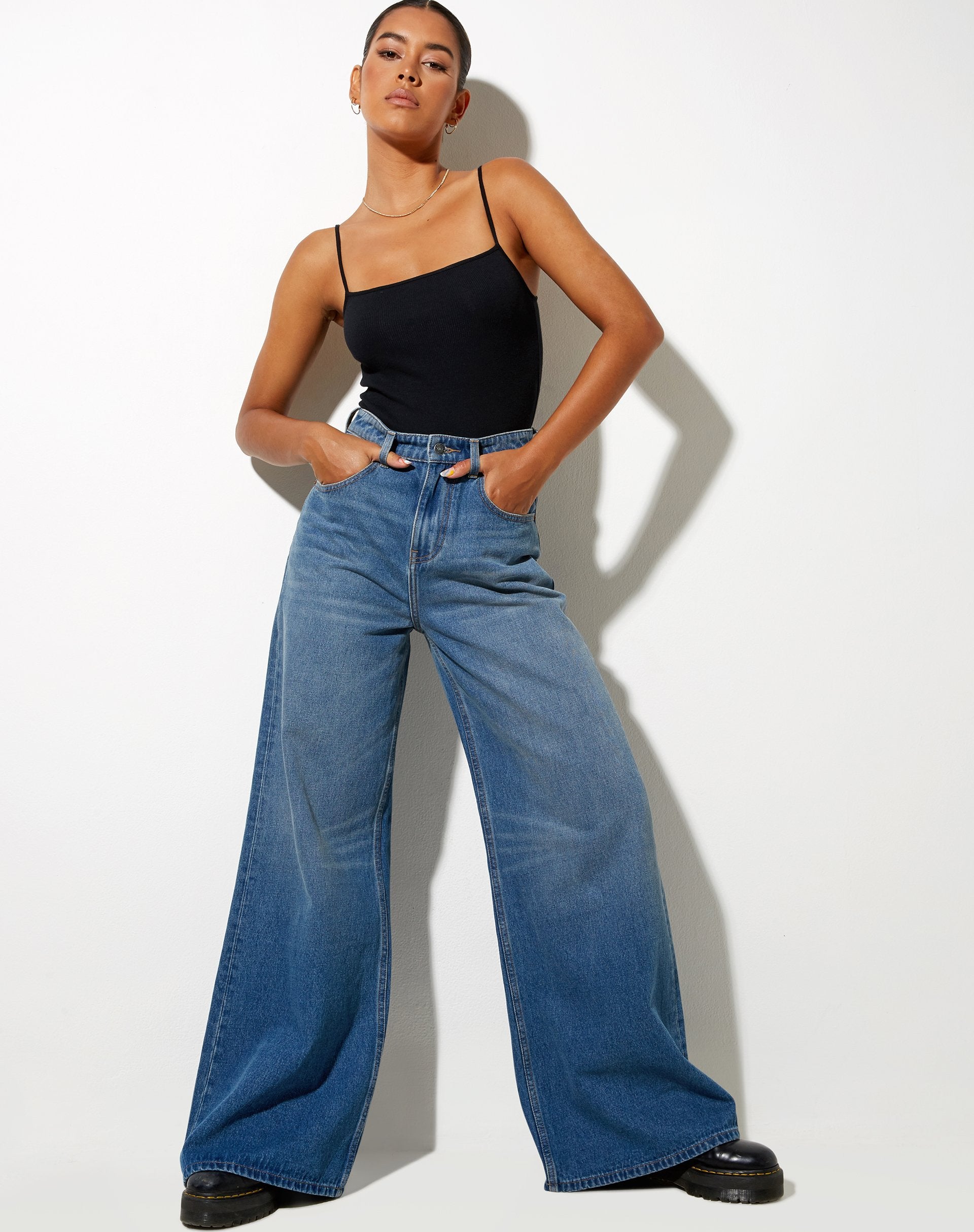 Afbeelding van Flare Parallel Jeans in Mid Wash