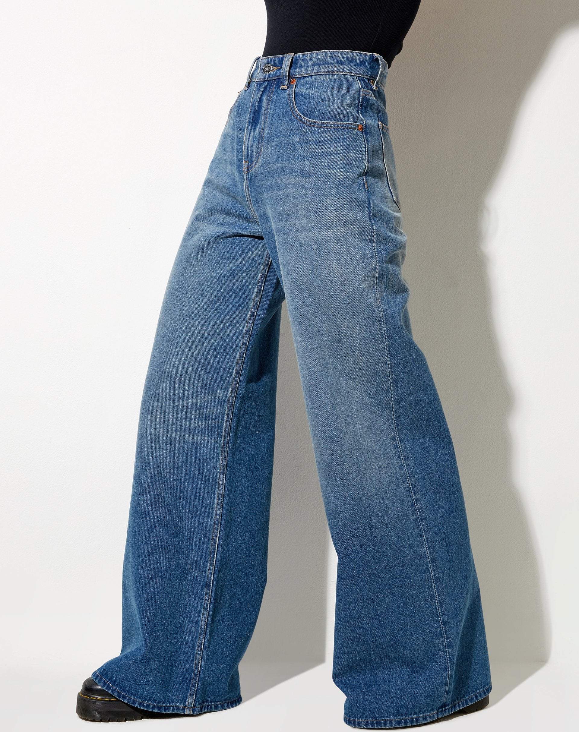 Afbeelding van Flare Parallel Jeans in Mid Wash