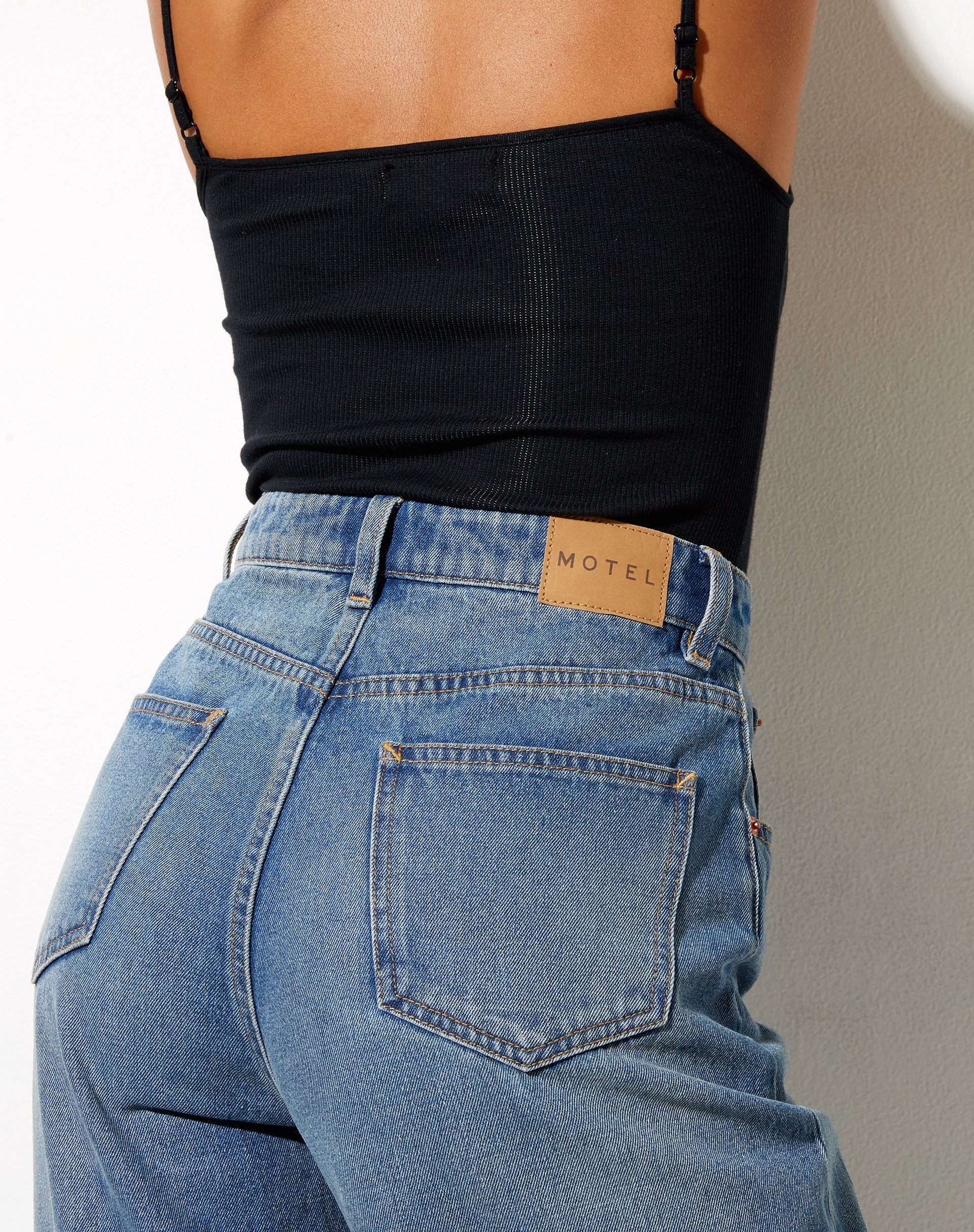 Afbeelding van Flare Parallel Jeans in Mid Wash