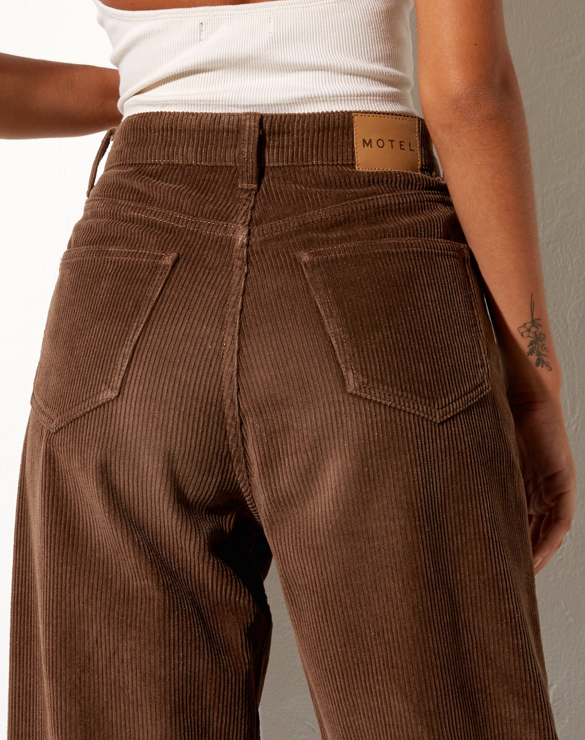 Afbeelding van Parallel Jean in Cord Donkere Chocolade