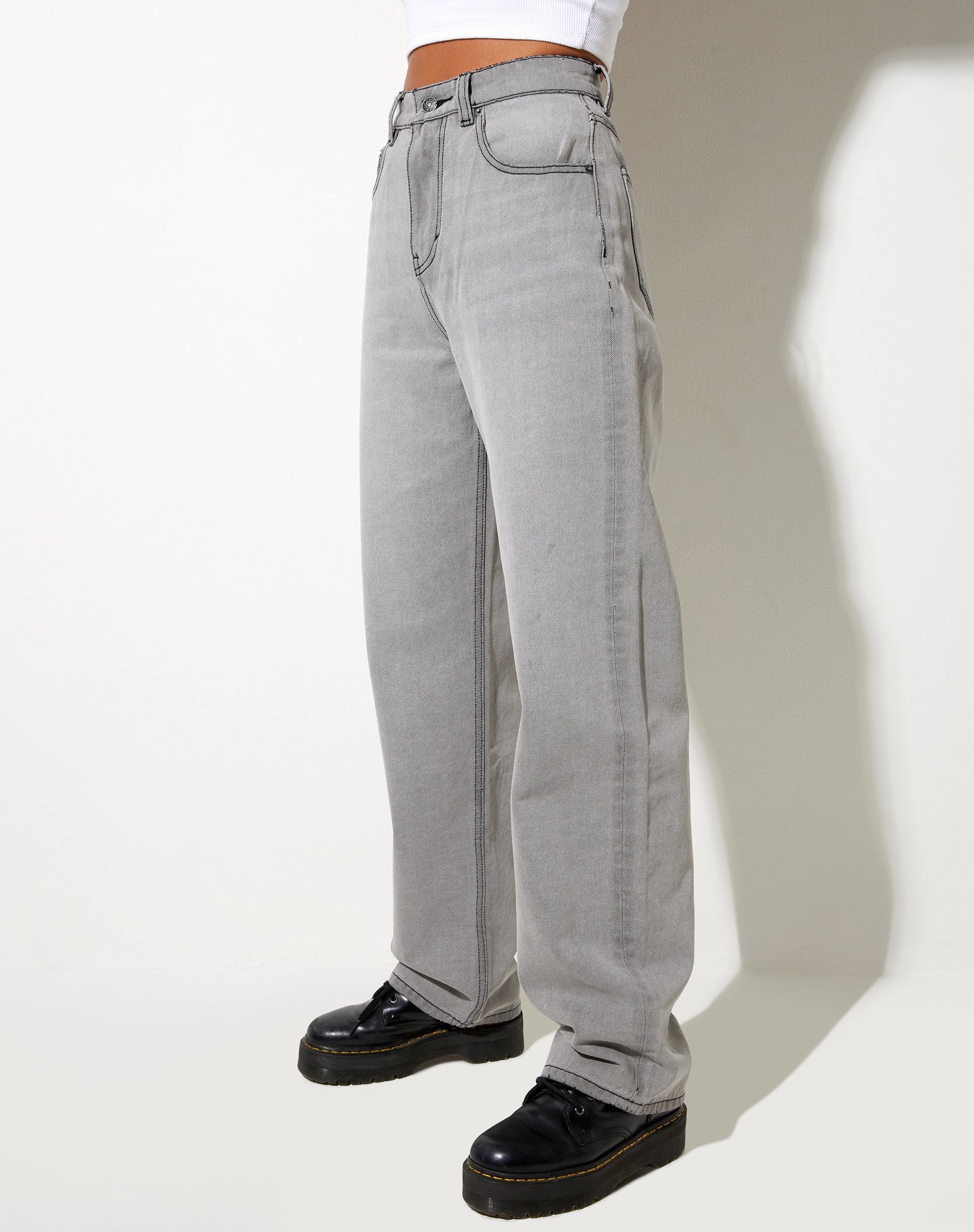 Afbeelding van Parallel Jean in Pale Grey Wash