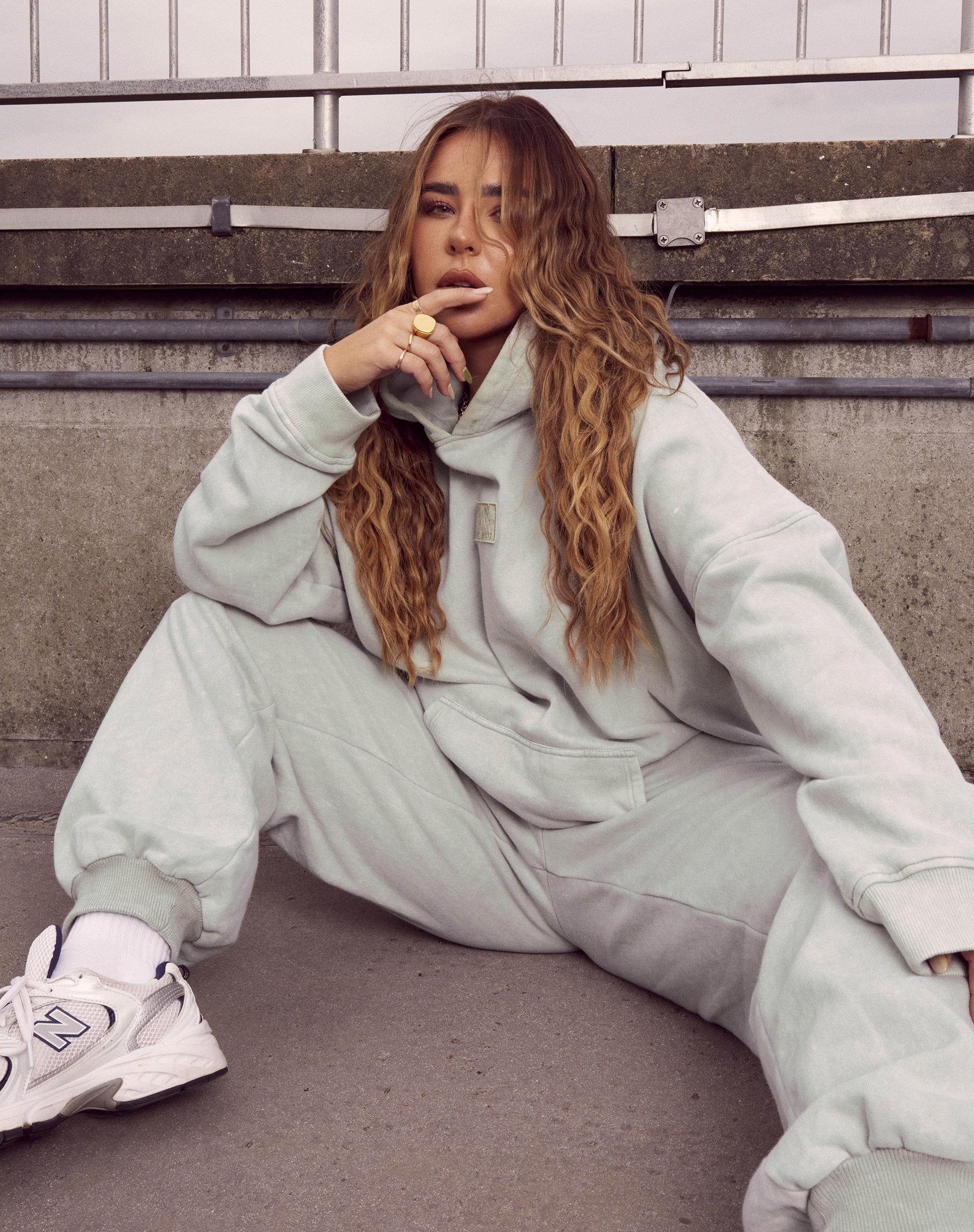 Afbeelding van Oversize Hoody in Ecru Cherub LAmour Label Embro