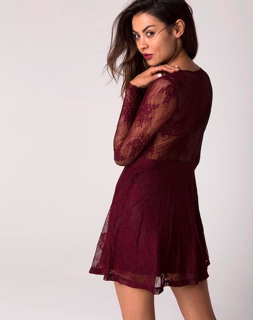 Penley Skater Jurk in Femme Kant Maroon