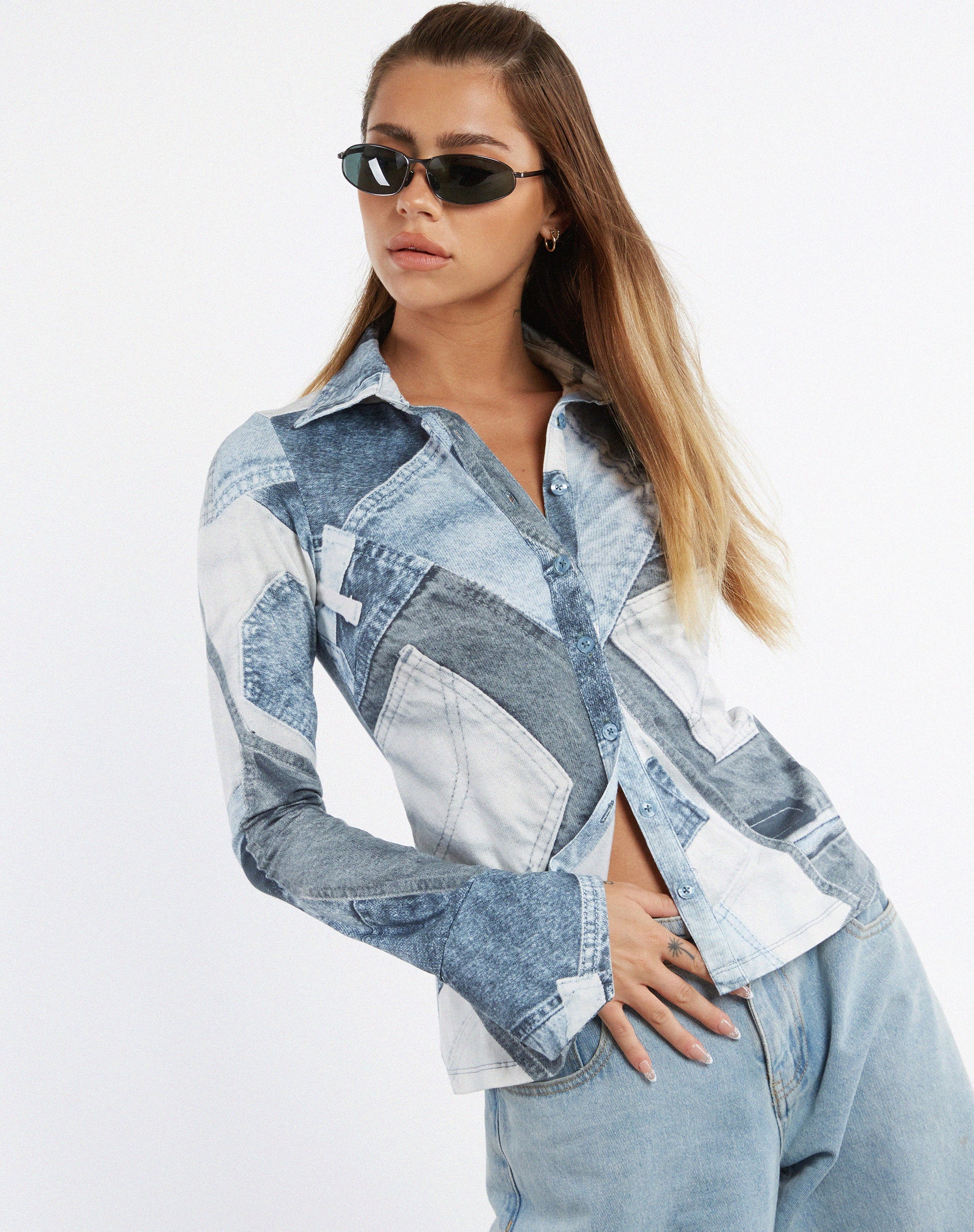 beeld van MOTEL X JACQUIE Phole Top in Denim Pocket