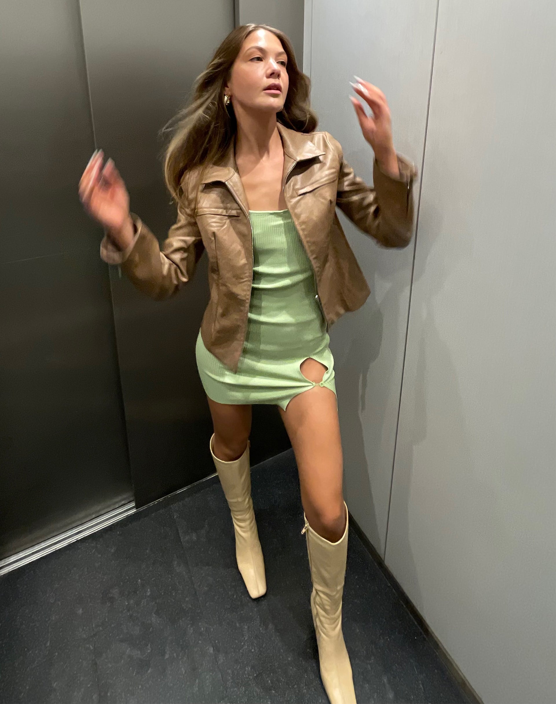 beeld van MOTEL X JACQUIE Yanda Bodycon Dress in Rib Knit Pastel Lime