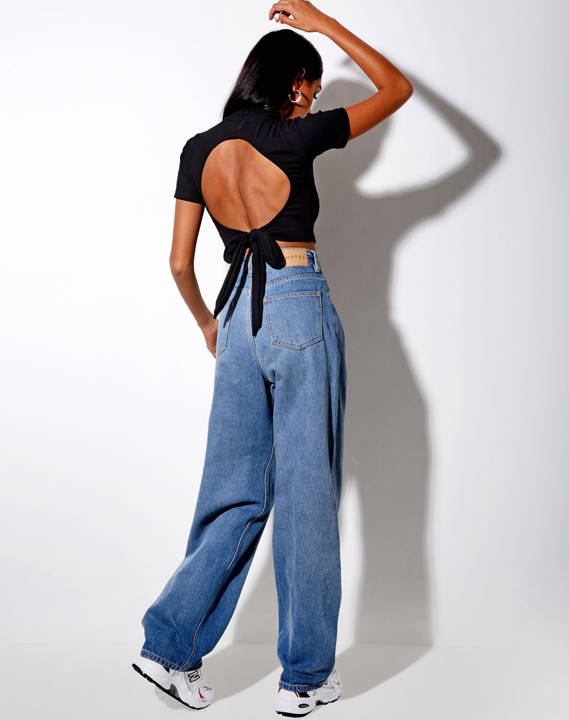Afbeelding van Que Crop Top in Rib Zwart