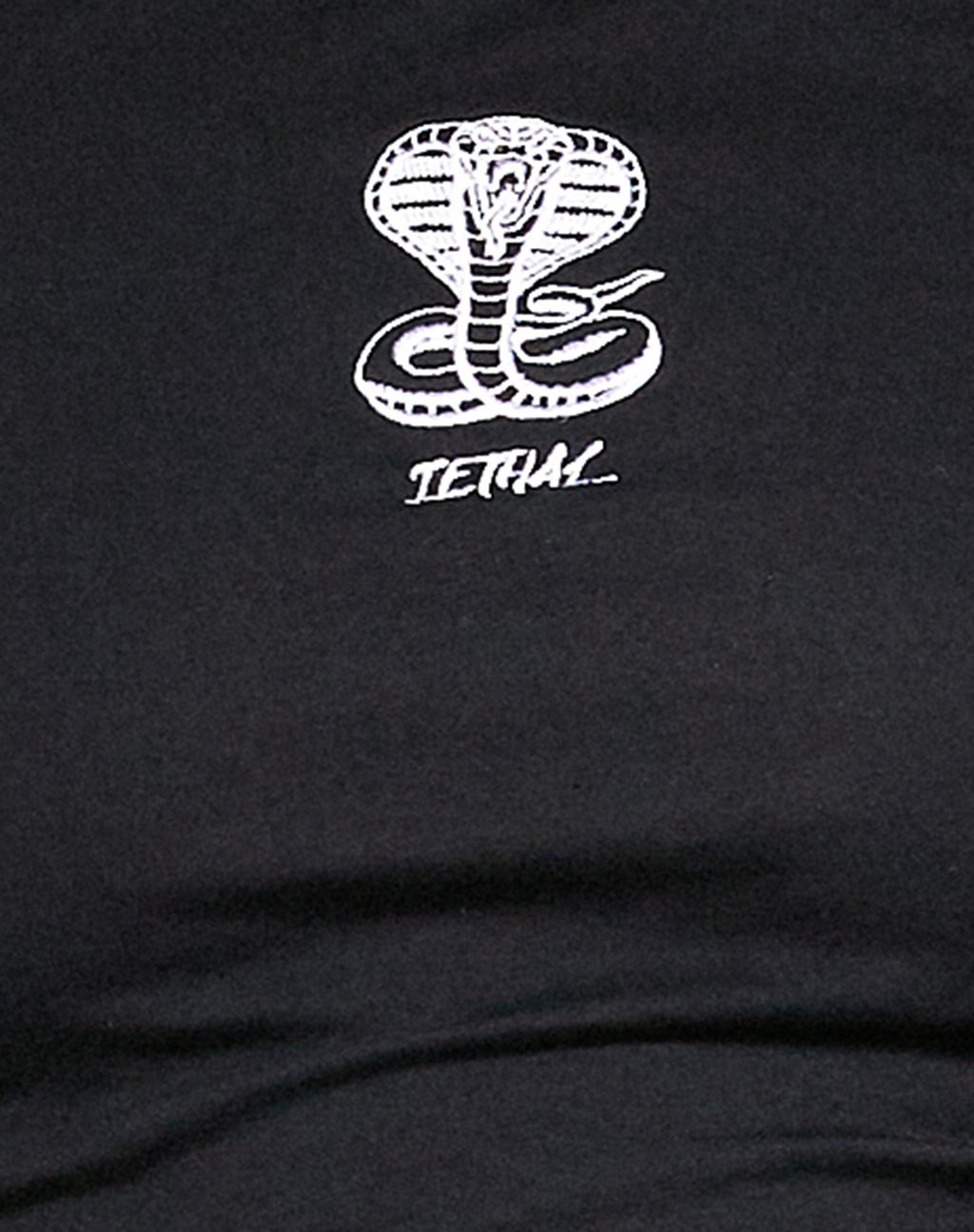 Quelia Crop Top in zwart Cobra 'Lethal' Embro