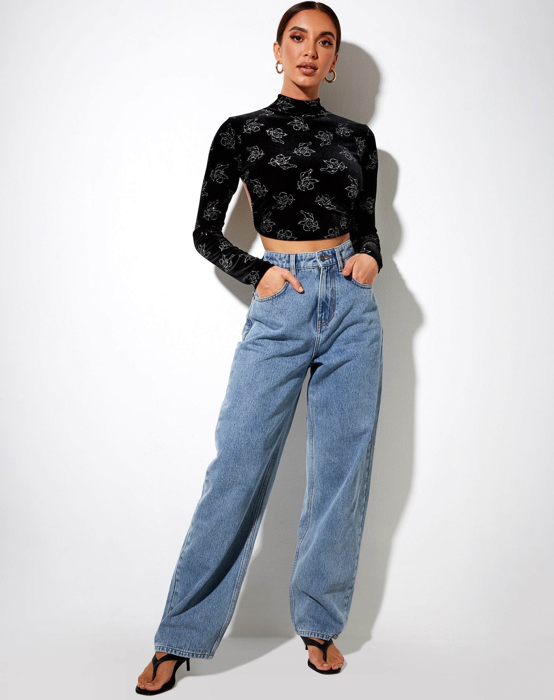Afbeelding van Quelia Crop Top in Zwart Cupido Stempel Zilver