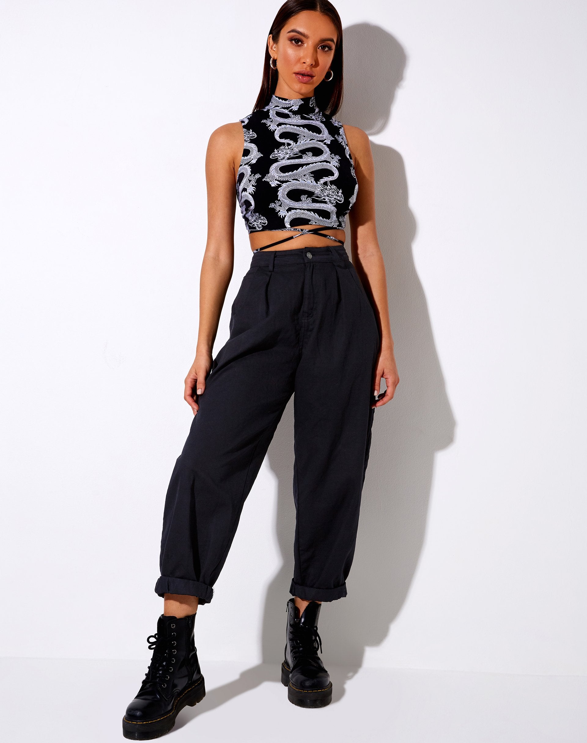 Afbeelding van Quera Crop Top in Dragon Rope Zwart Plaatsing