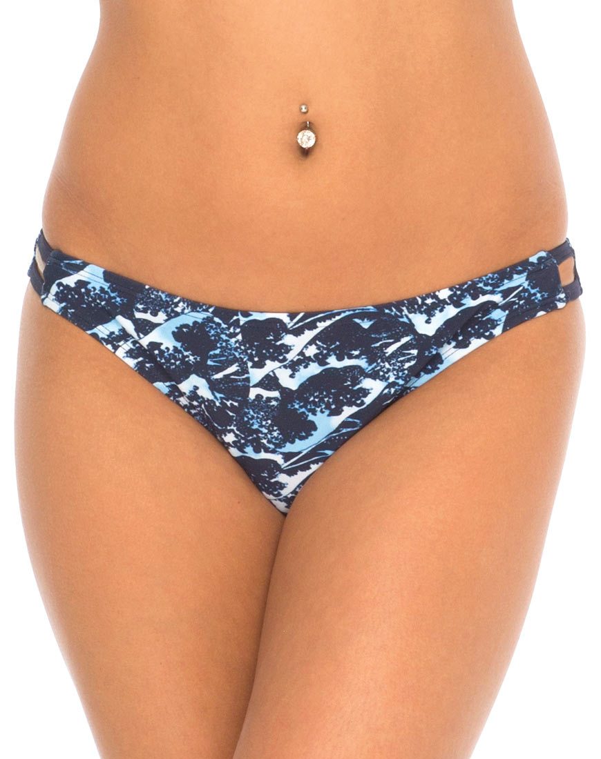 Rae Bikinibroekje in Navy Wave Ground
