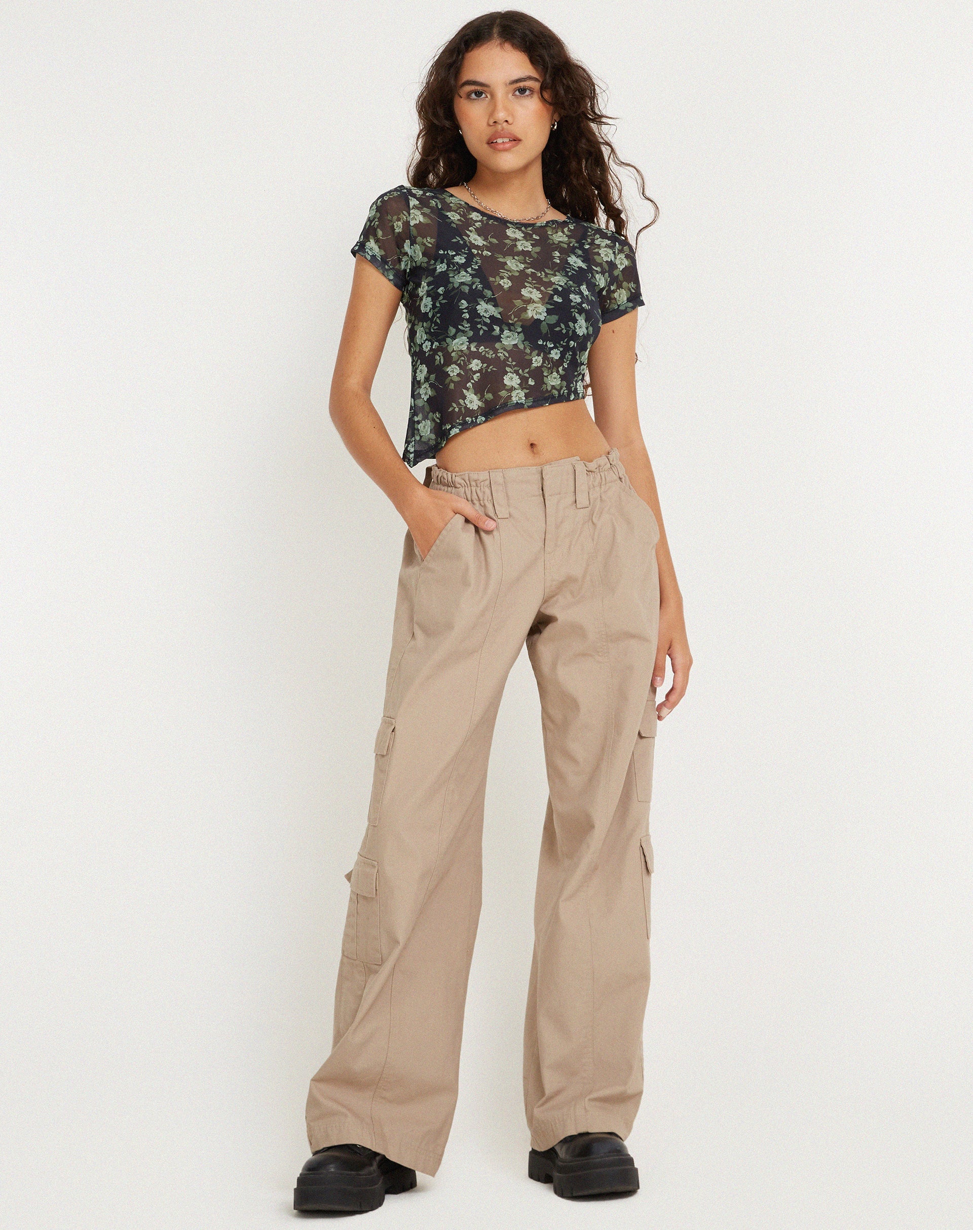 Afbeelding van Rambu Crop Top in Mooi Bloemig Groen