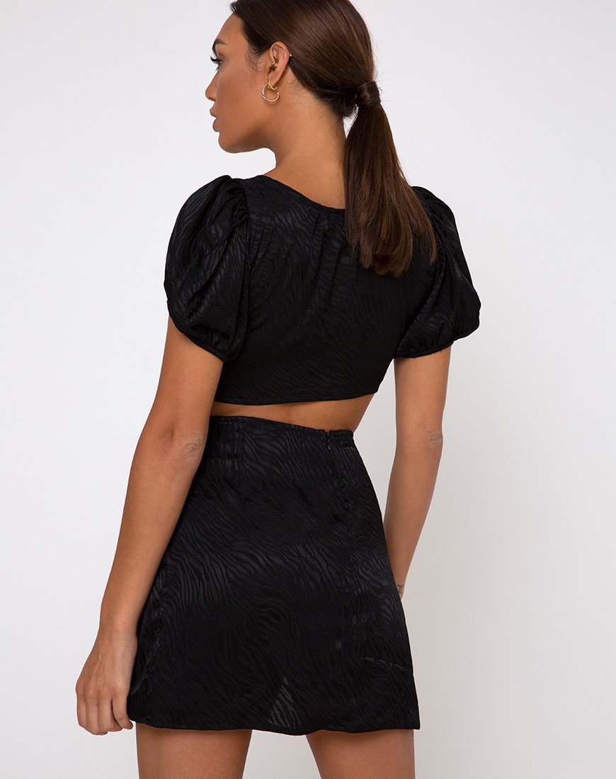 Afbeelding van Raemzi Crop Top in Satijn Zebra Zwart