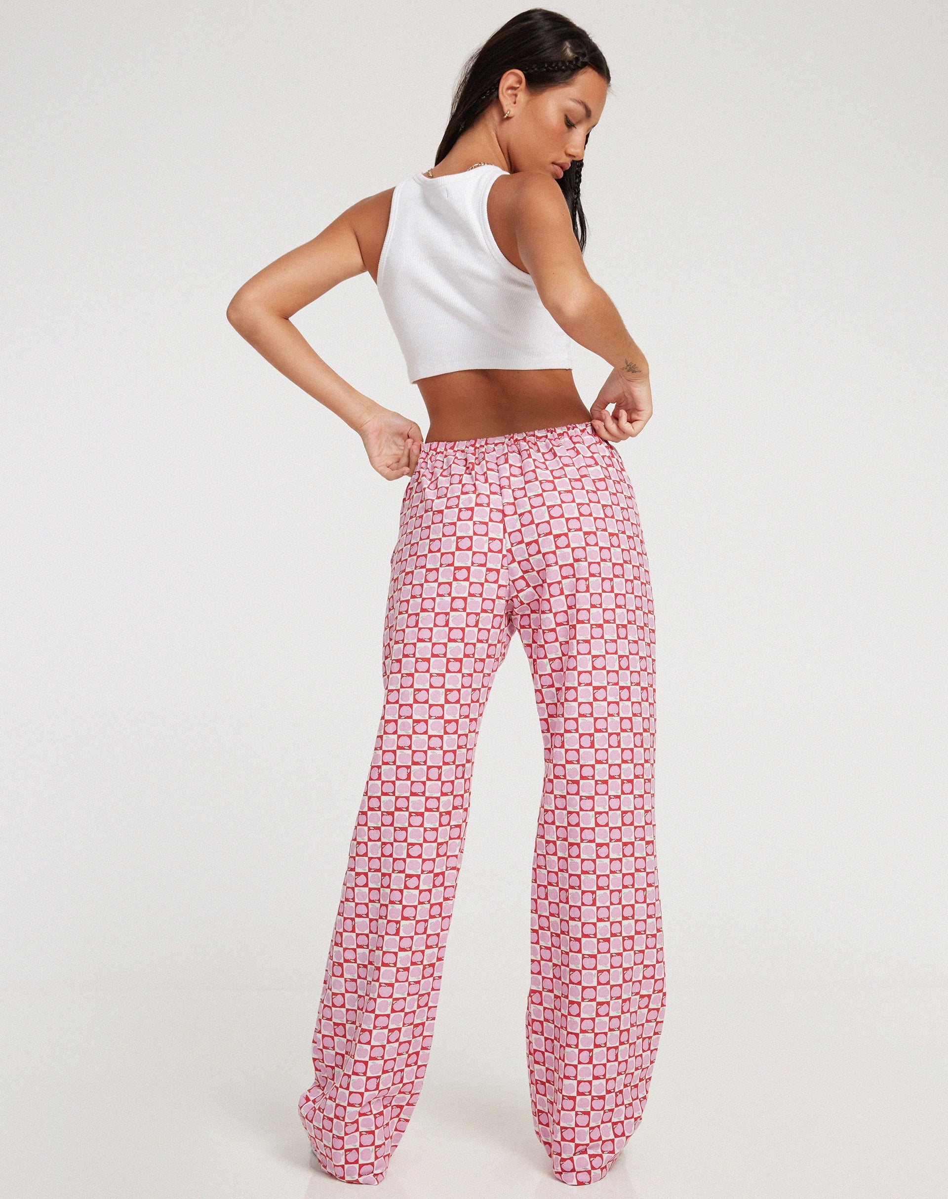Afbeelding van Raya broek met wijde pijpen in Apple Check Blush Red