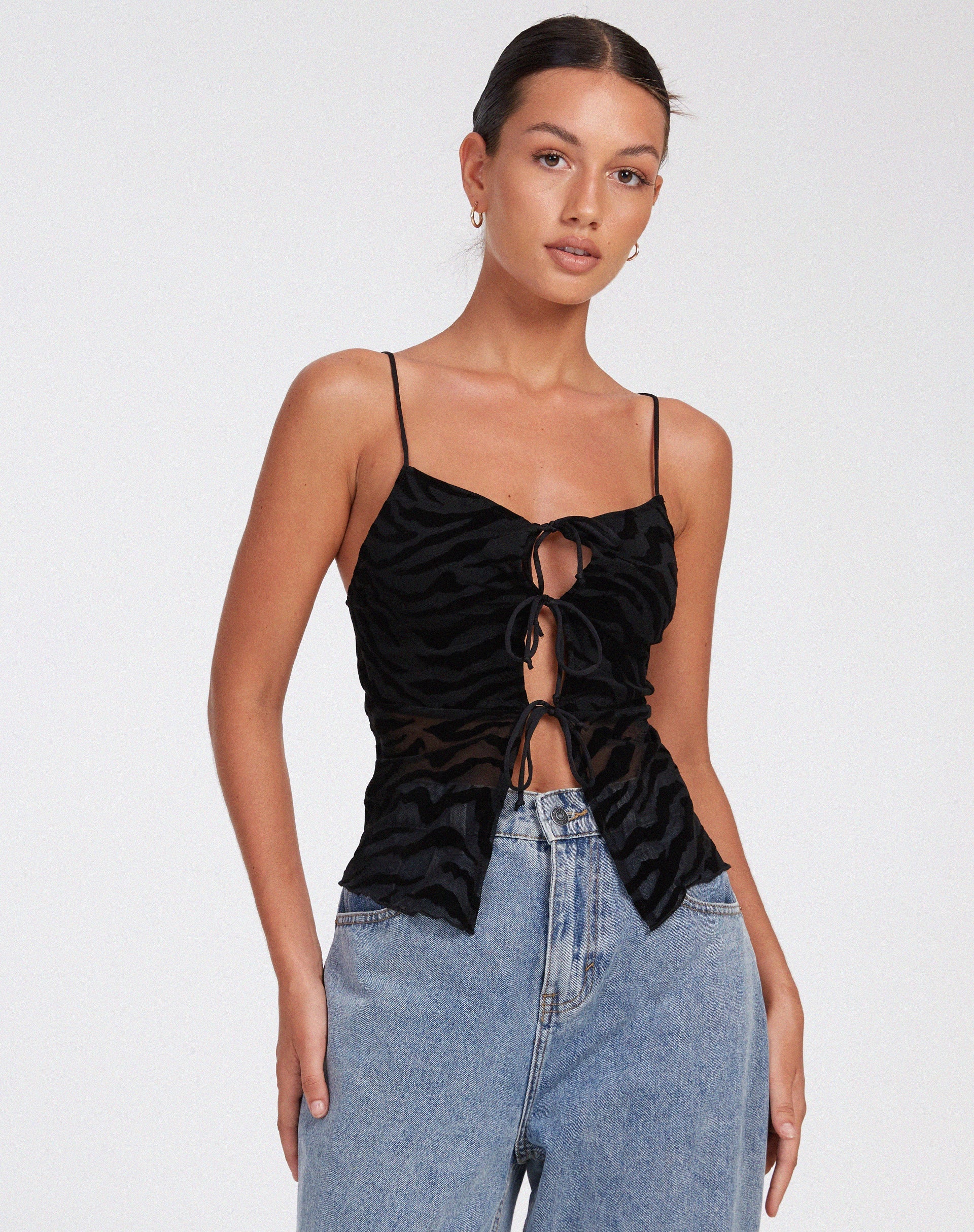 BEELD VAN Rayu Top in Zebra Flock Zwart