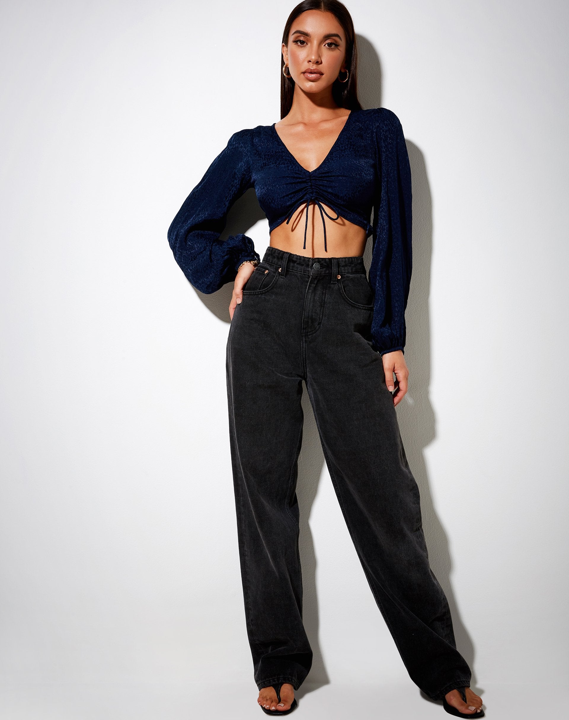 Afbeelding van Reilo Crop Top in Satijn Cheetah Navy